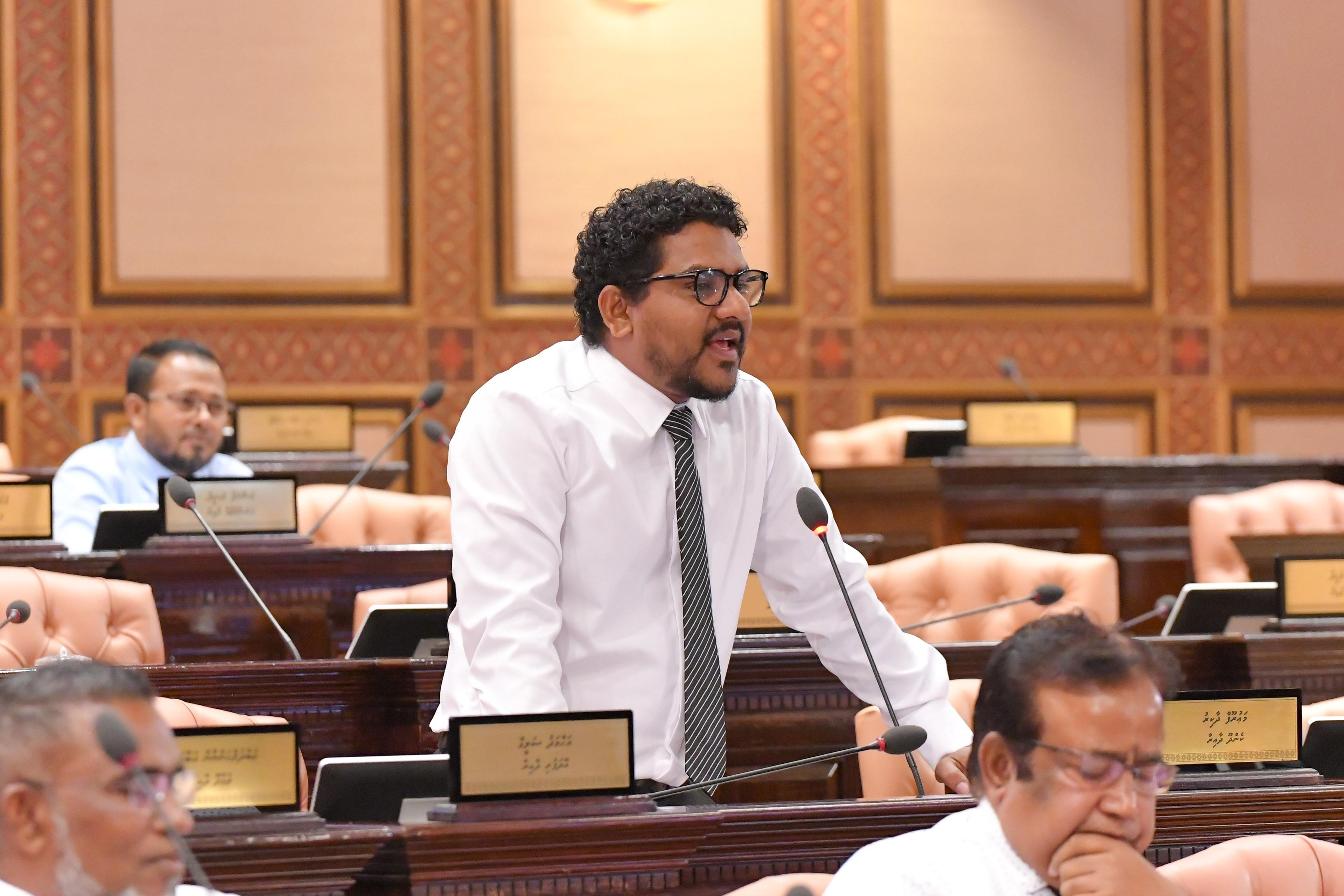 ކައުންސިލްތަކަށް ދެން އޮތީ ހަމަ އެކަނި ވިހާ، މަރުވާ ހިސާބު ބެލުން އެކަނި: މައުރޫފް