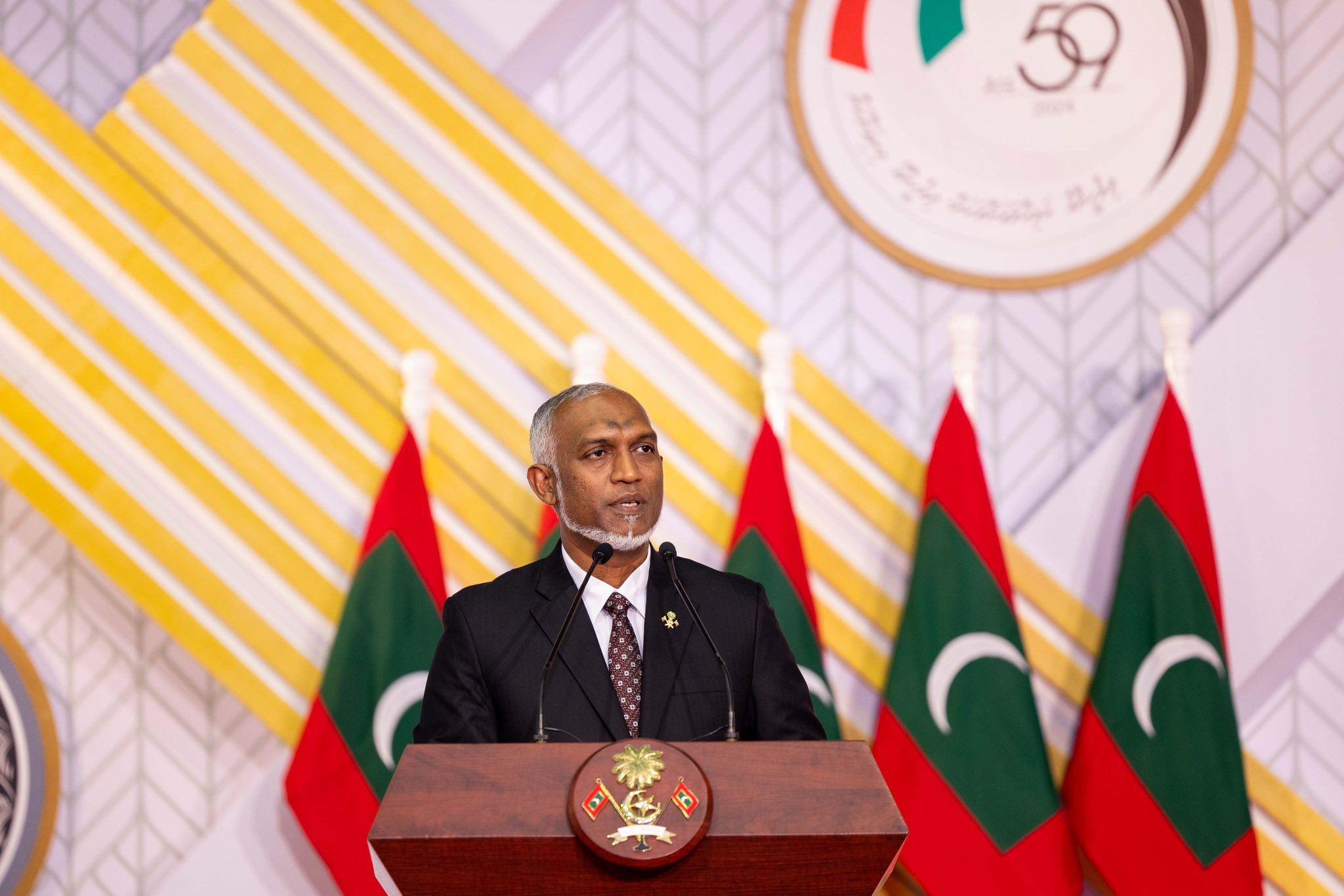 އެސްޓޯނިޔާގެ މިނިވަންދުވަހުގެ  ތަހުނިޔާ ރައީސް ފޮނުއްވައިފި 