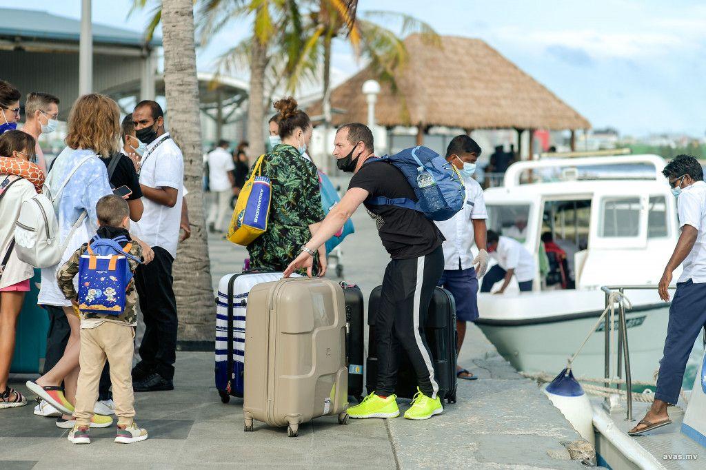 މިއަހަރުގެ މިހާތަނަށް ރާއްޖެއަށް 6 ލައްކައަށްވުރެ ގިނަ ފަތުރުވެރިން!