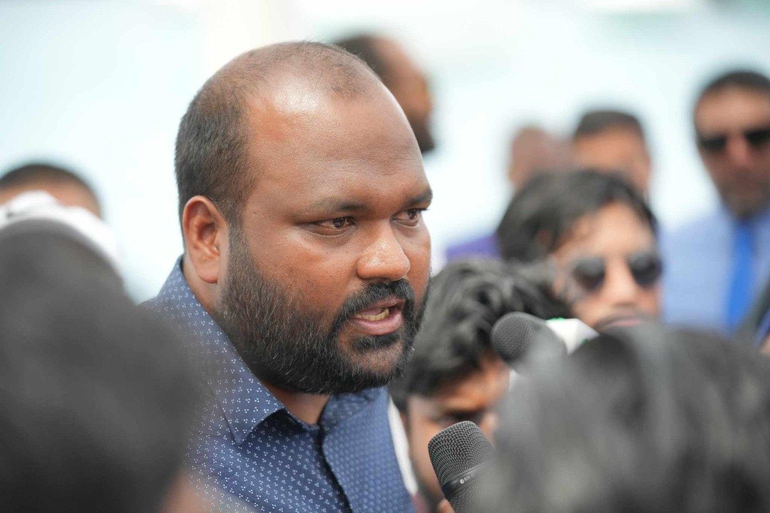 ޢަލީ ވަޙީދު މިއަދު ރާއްޖެ ވަޑައިގެން ނޫސްވެރިންނަށް މަޢުލޫމާތު ދެއްވަނީ