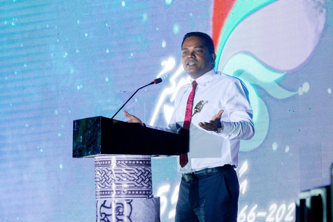 އައްޑޫގައި ތެލުގެ އަގު ހުރީ އިންތިހާއަށް ބޮޑުކޮށް: މޭޔަރު ނިޒާރު 