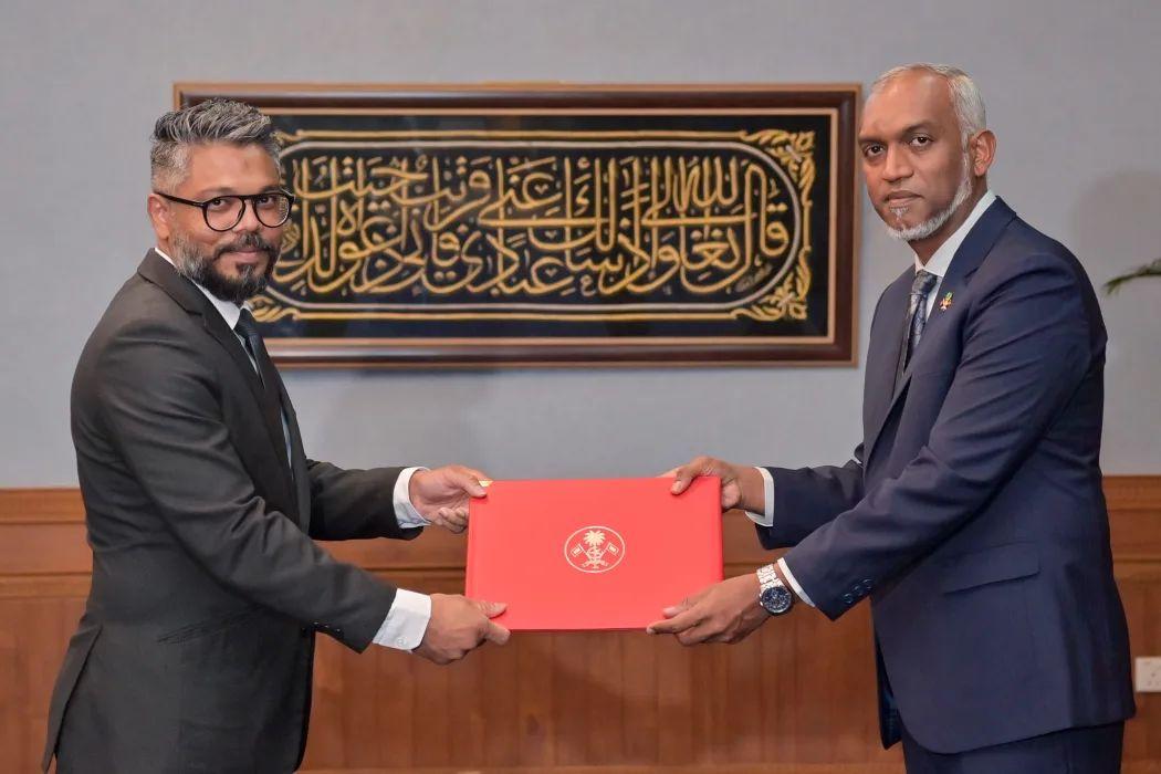 ޓޫރިޒަމް މިނިސްޓްރީގެ ސްޓޭޓު މިނިސްޓަރުވެސް މަޤާމުން  ވަކިކޮށްފި
