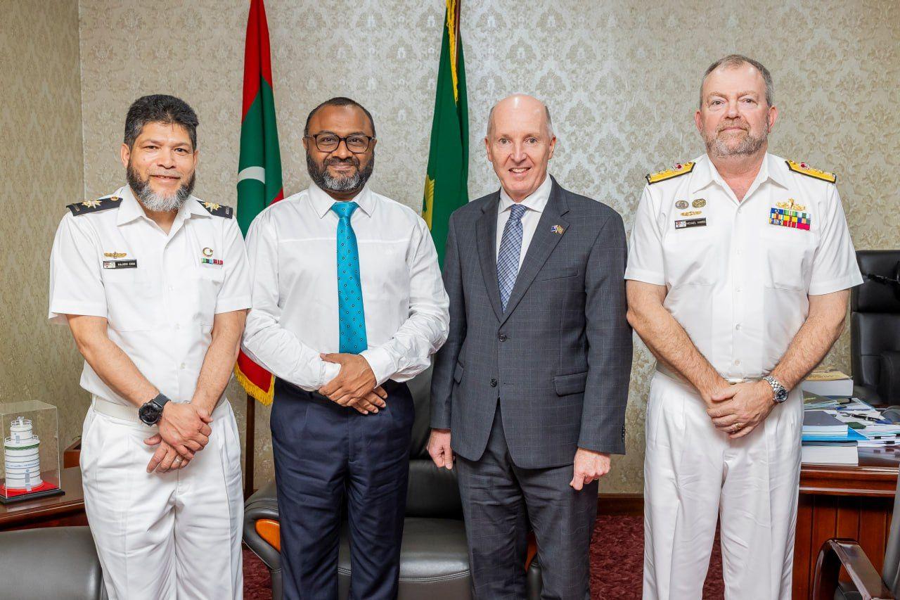 ހުކުރު ދުވަހު ރަޝީދު މިސްކިތުގައިޚުޠުބާ ކިޔާނީ އިނގިރޭސި ބަހުން