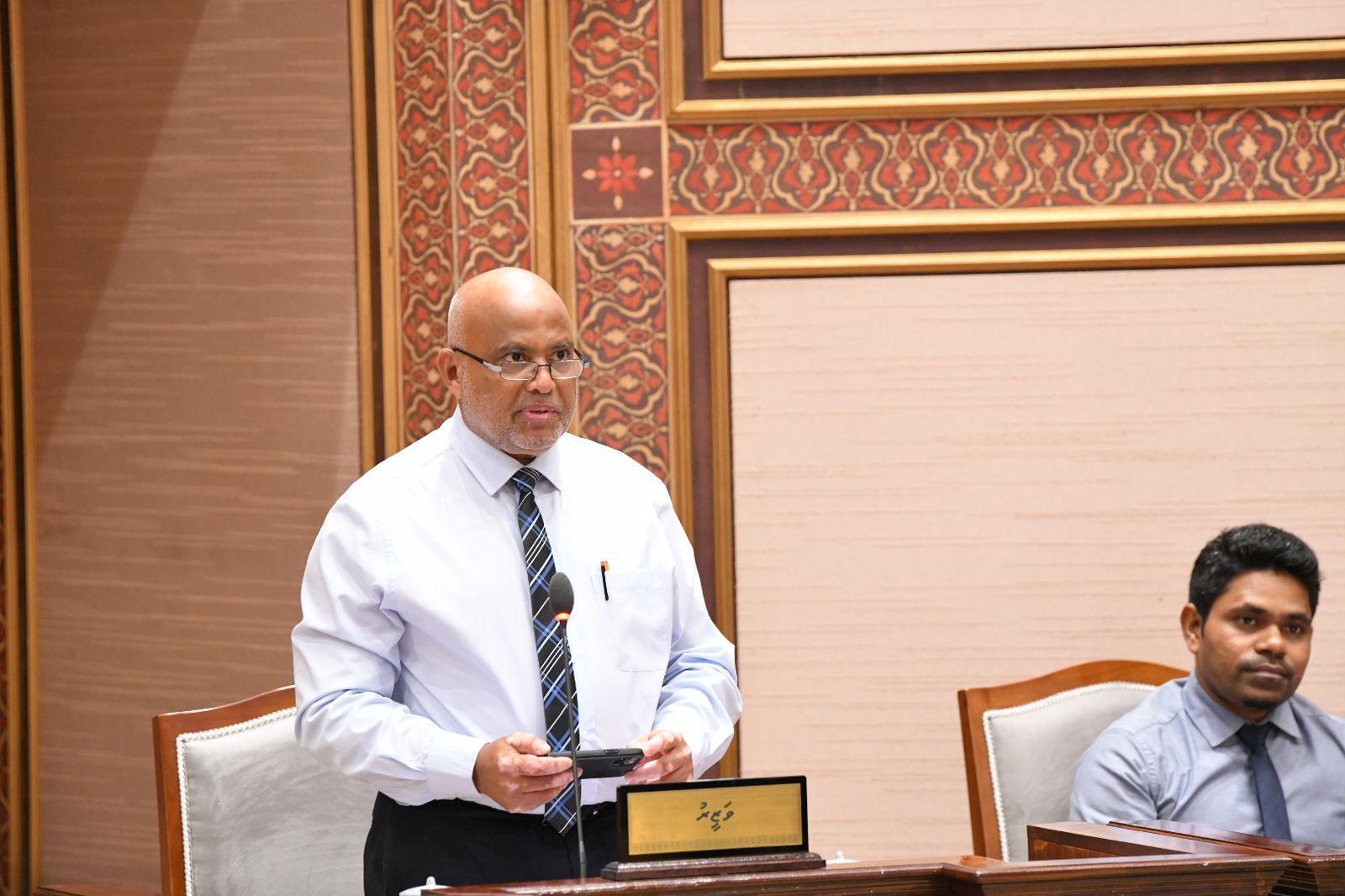 ބުރިޖު މަސައްކަތް ނުނިމެނީސް ގޯތިތައް ހަވާލެއް ނުކުރެވޭނެ: މިނިސްޓަރ ހައިދަރު
