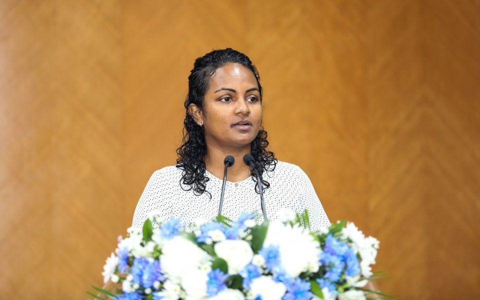 ތެޔޮ ހޯދަން އުޅެގެން މައި ދެ ސިނާއަތް ހަލާކުވެދާނެ: ޝައުނާ 