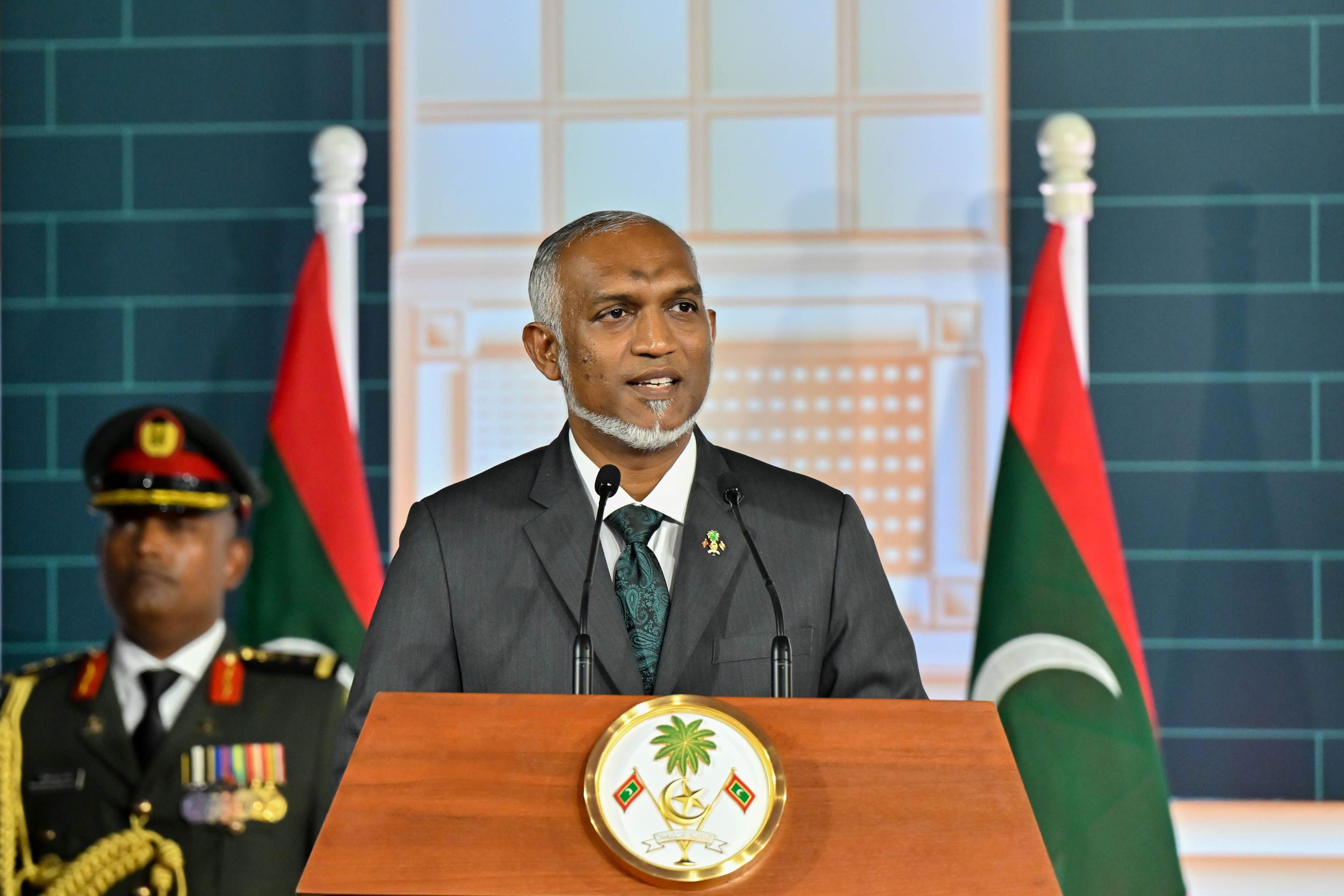 ރައީސް ޑރ މުހައްމަދު މުއިއްޒު ޖުމްހުރީ ދުވަހުގެ ހާއްސަ ޖަލްސާގައި ވާހަކަފުޅު ދައްކަވަނީ-- ފޮޓޯ: ރައީސް އޮފީސް