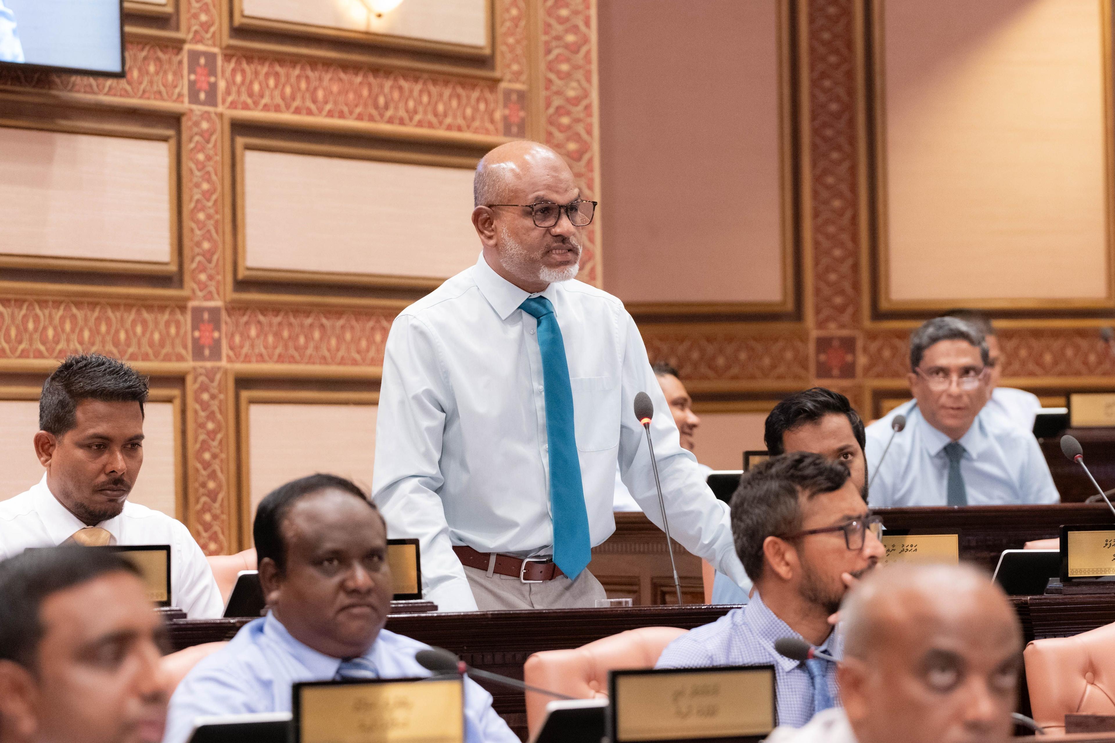 ޝަރުއީ ދާއިރާ އިސްލާހުކުރަން ގާނޫނުތަކަށް ބަދަލު ގެންނަންޖެހޭ: މަޖިލީހުގެ ނައިބުރައީސް 