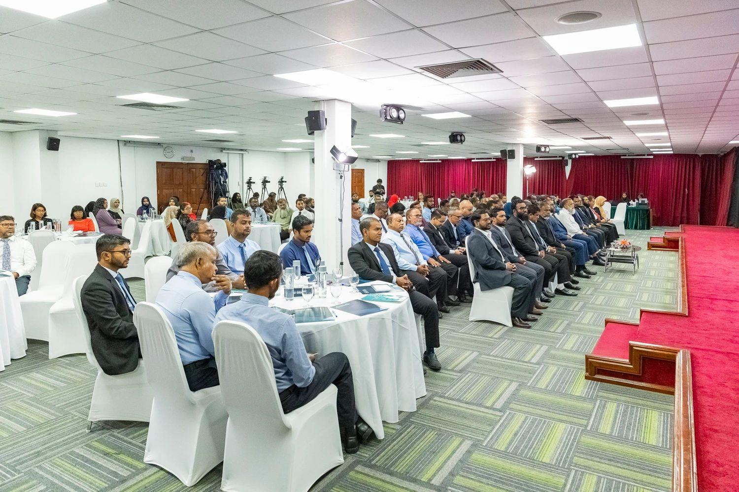 ދިވެހިރާއްޖޭގެ ފުރަތަމަ ބައިނަލްއަގުވާމީ ޒަކާތު ކޮންފަރެންސް ފެށުން