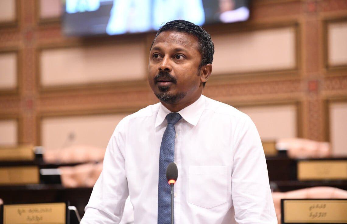 ހަރަދު ކުޑަކުރުމަށް ބޭކާރު ކުންފުނިތައް އުވާލަން ޖެހޭ: އުޝާމް