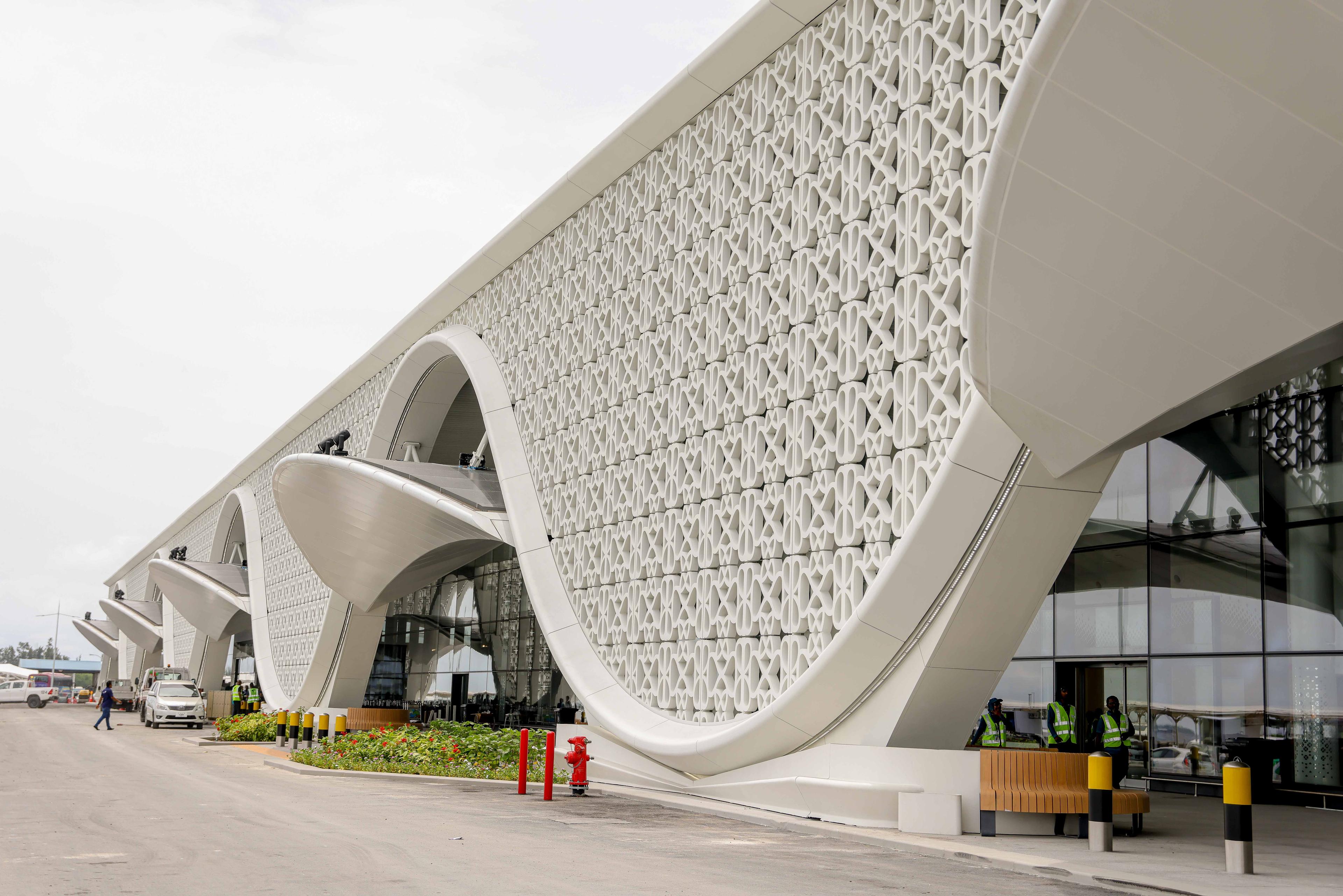 ވީއައިއޭގެ ޓާމިނަލް 1 އަށް ހުރިހާ އެއާލައިނެއް ބަދަލުކޮށް ހިދުމަތް ދޭން ފަށައިފި