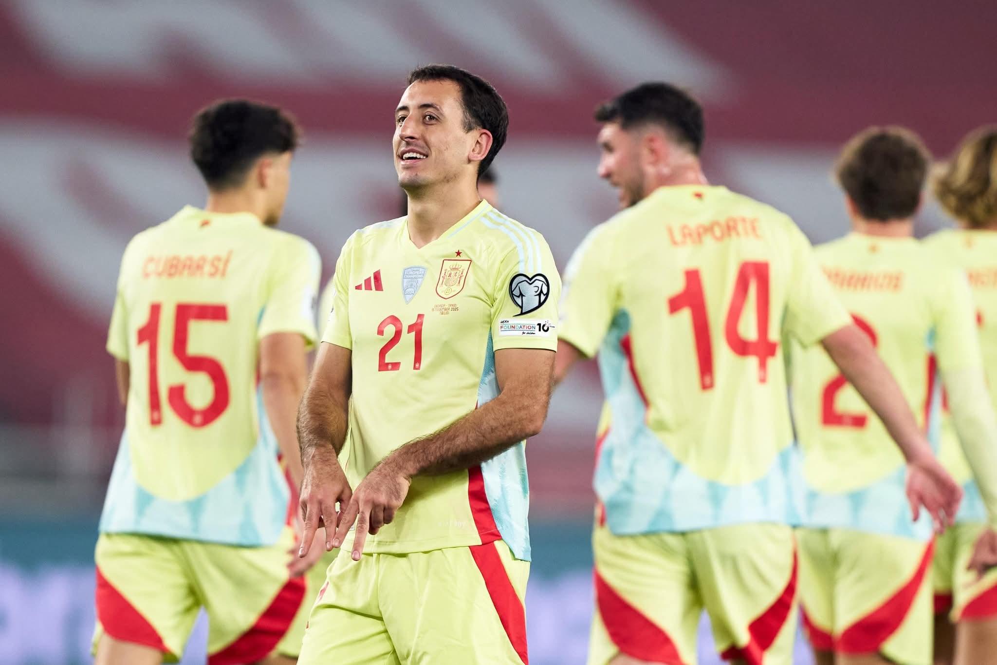 ރަށުން ބޭރުގައި ޖޯޖިއާ އަތުން ސްޕެއިންއަށް ފަސޭހަ މޮޅެއް