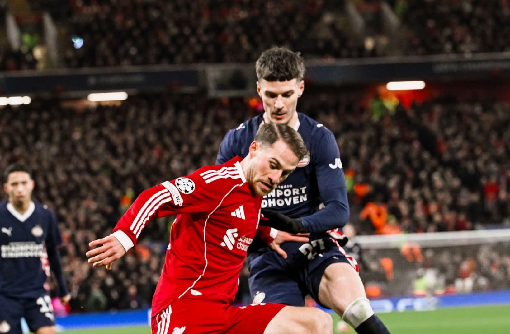 ލިވަޕޫލްގެ ދަނޑުގައި ޕީއެސްވީ އިން އެޓީމު ލަދުގަންނަވާލައިފި