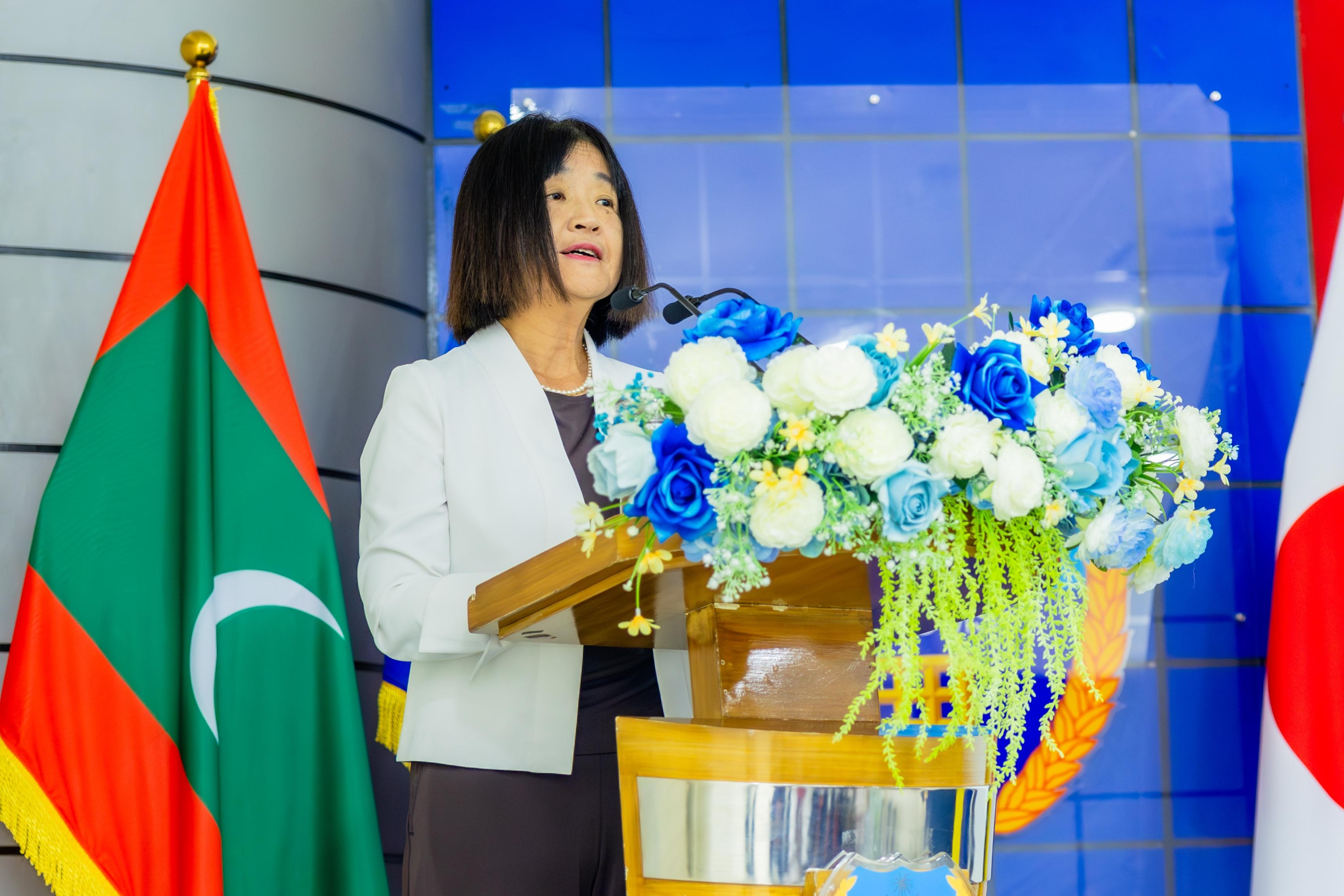 ޖަޕާނުން ފުލުހުންނަށް އުޅަނދުތަކެއް ހަދިޔާކޮށްފި