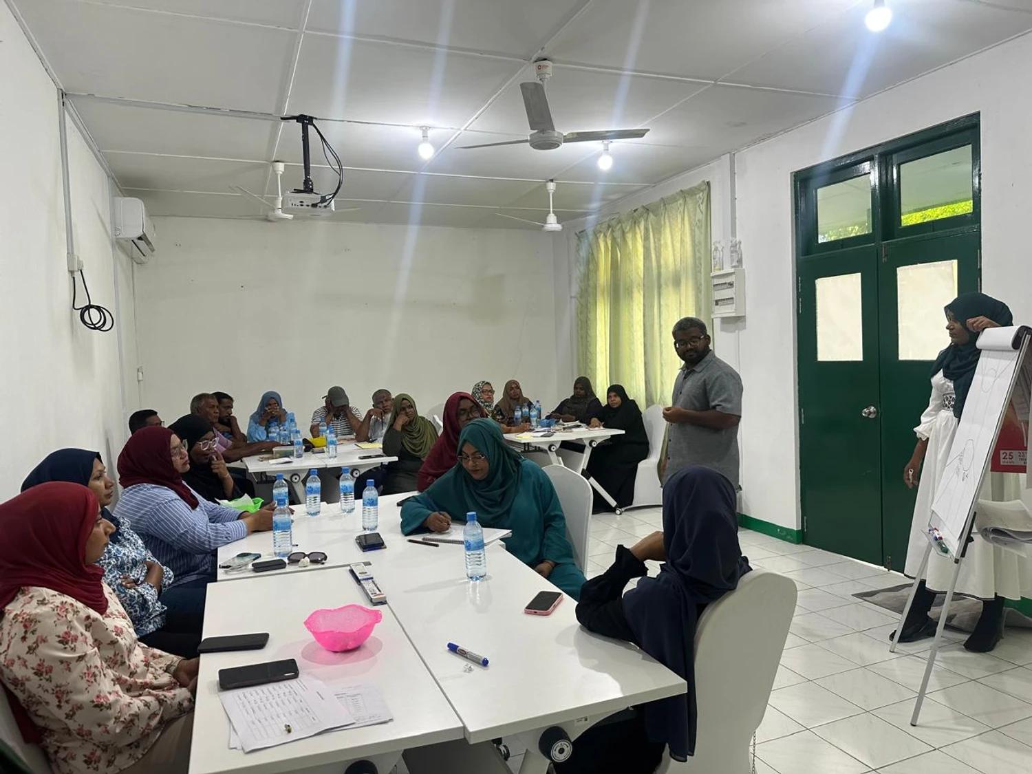 ގާލްސް ރިފްރެޝަރ ޓްރެއިނިންގ ޕްރޮގްރާމް ފަށައިފި