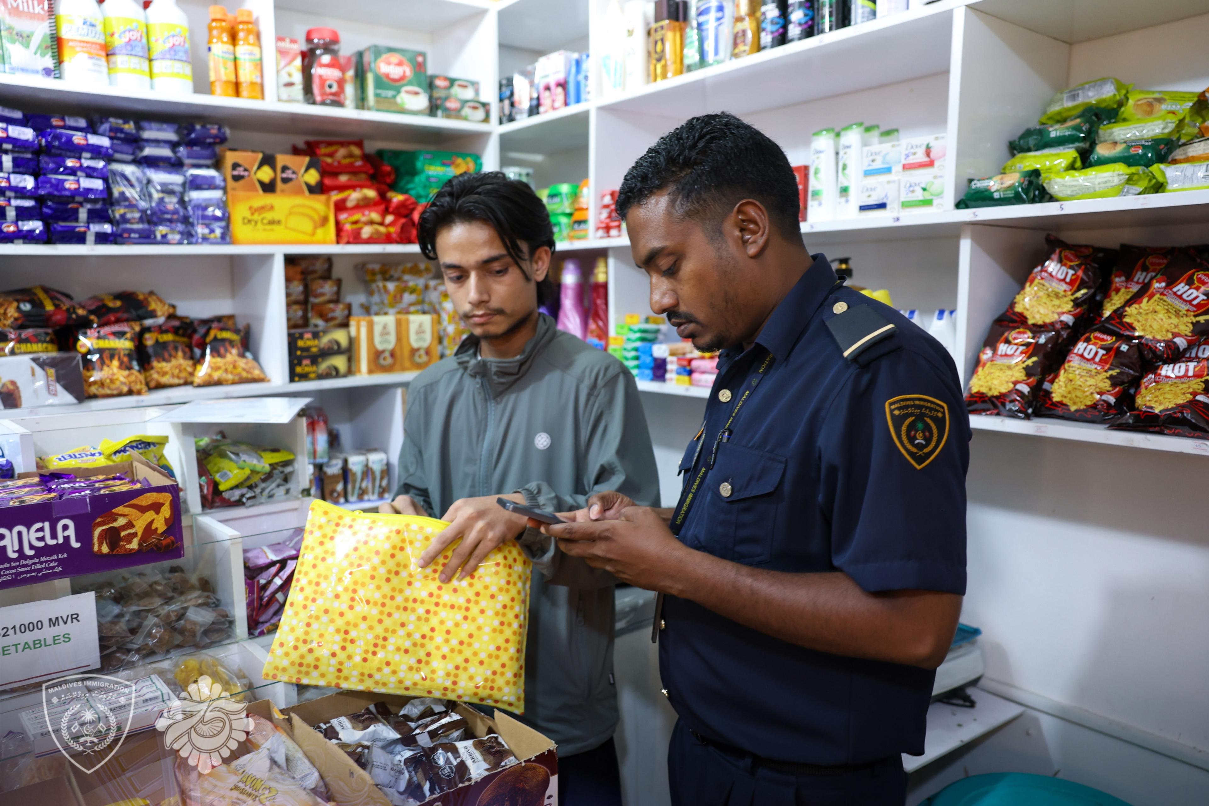 ގަވާއިދާ ހިލާފަށް އުޅެމުންދިޔަ 5 ބިދޭސީއަކު އިމިގްރޭޝަންގެ ބެލުމުގެ ދަށަށް ގެންގޮސްފި 