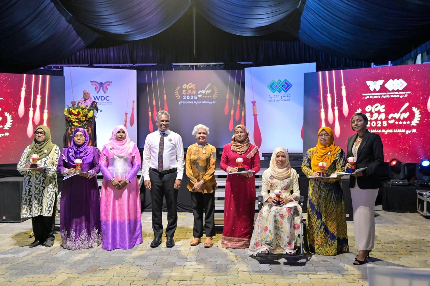 މިއަހަރުގެ ރަނި އެވޯޑް 11 ބޭފުޅަކަށް