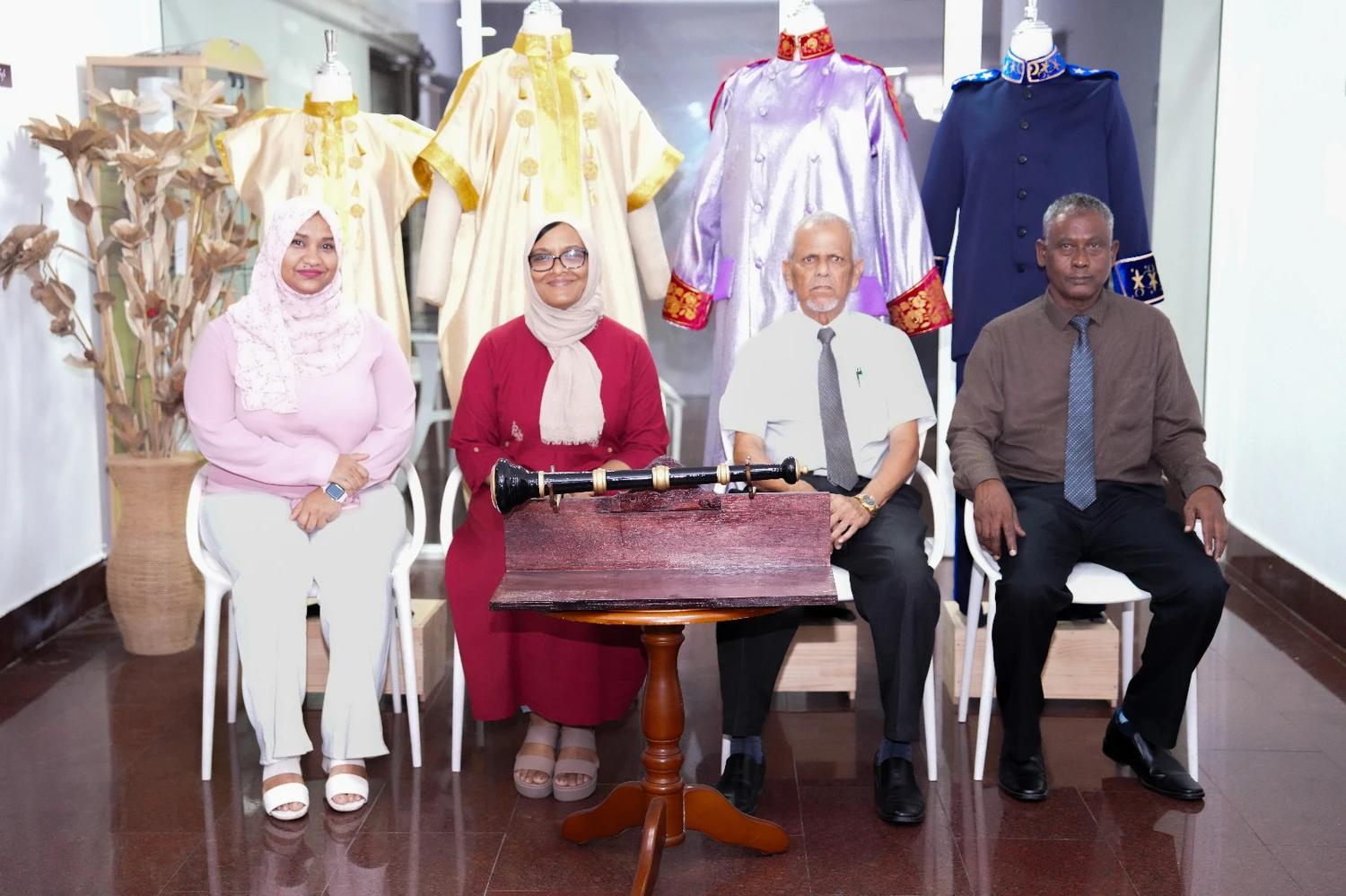 ދިވެހި ތަރިކައިގެ ބައެއް ނަކަލު ދިވެހިބަހާއި ސަގާފަތާއި ތަރިކައާ ބެހޭ ވުޒާރާއާ ހަވާލުކުރައްވައިފި