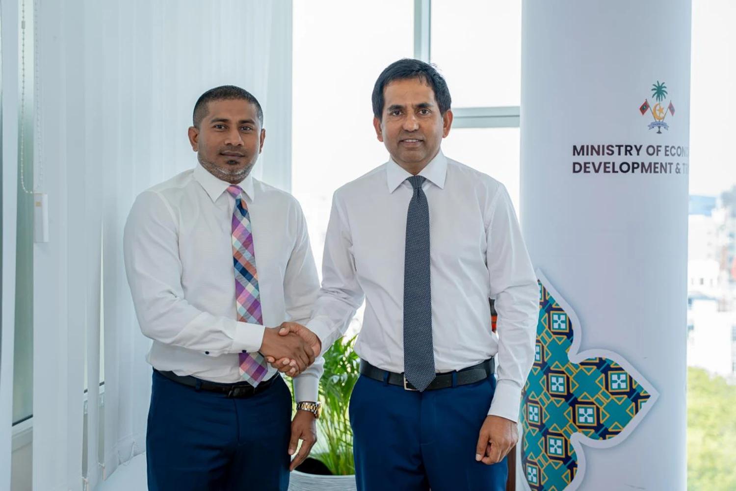  ރާއްޖެއިން ޖަޕާނަށް ކަނޑައަޅާފައި ހުންނަވާ ސަފީރު، އިކޮނޮމިކް މިނިސްޓަރގެ އަރިހަށް ޒިޔާރަތްކުރައްވައިފި