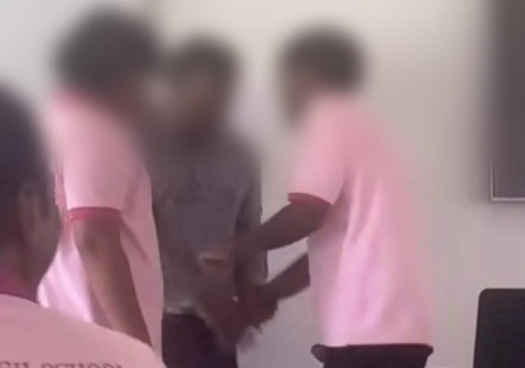 "ދަރިވަރުތޯ ނުވަތަ ޓީޗަރުތޯ" ކުރާ ބަހުސް! ....އަދިވެސް ސީރިއަސް ވާކަށް ނުވޭތަ؟