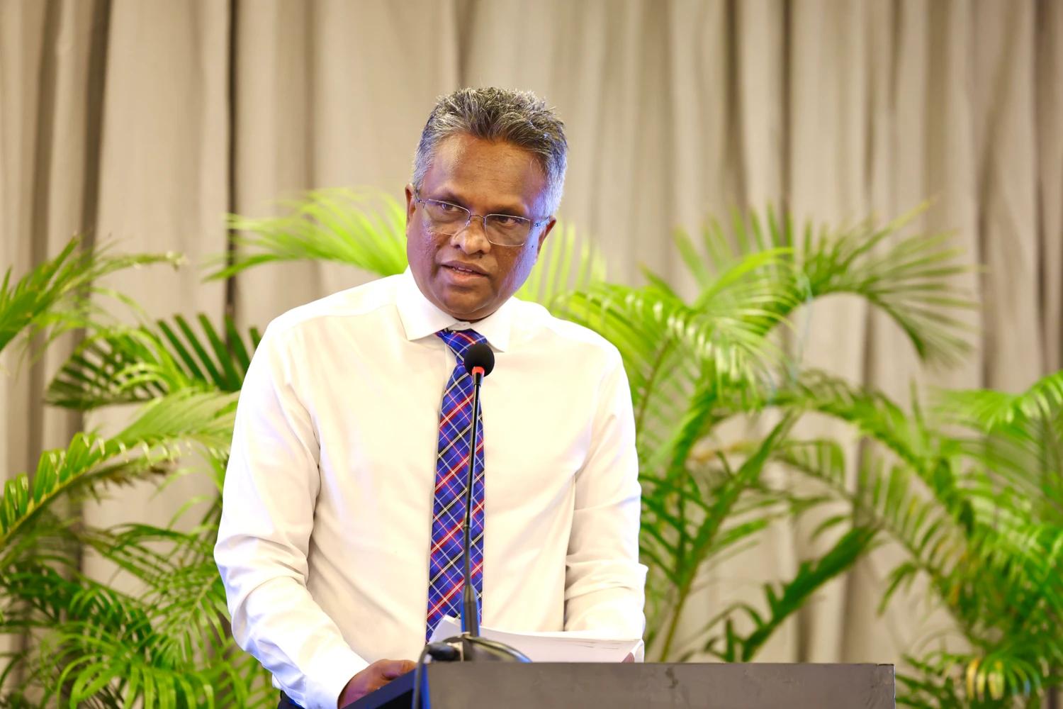 މާލޭގެ މުސްތަޤުބަލު ކަނޑައަޅާނީ  ރައްޔިތުންނާއެކު: މޭޔަރ  ޢާޒިމް