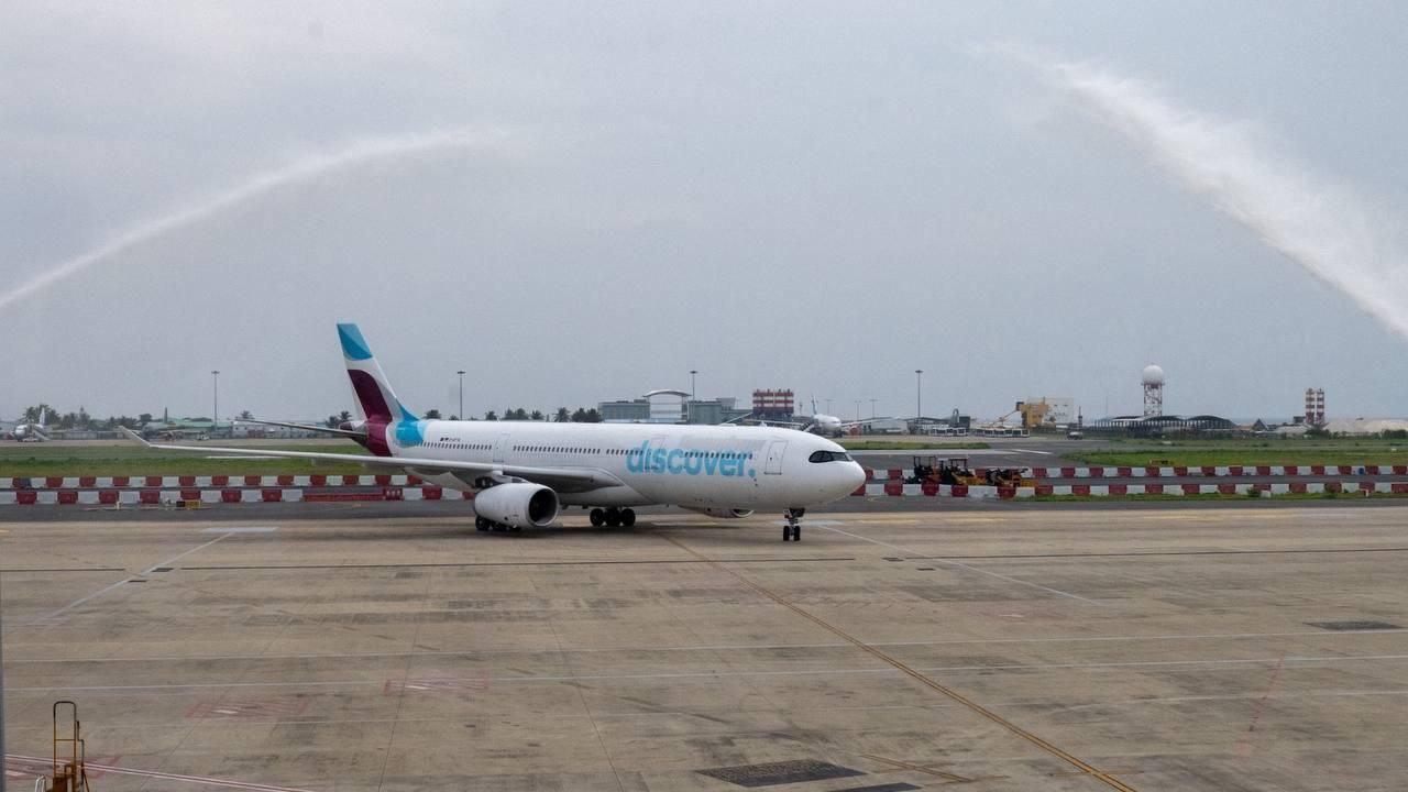 ވީއައިއޭގެ އައު ޓާމިނަލް އިން ޑިސްކަވަރ އެއަރލައިންސް އަށް ހިދުމަތް ދޭން ފަށައިފި