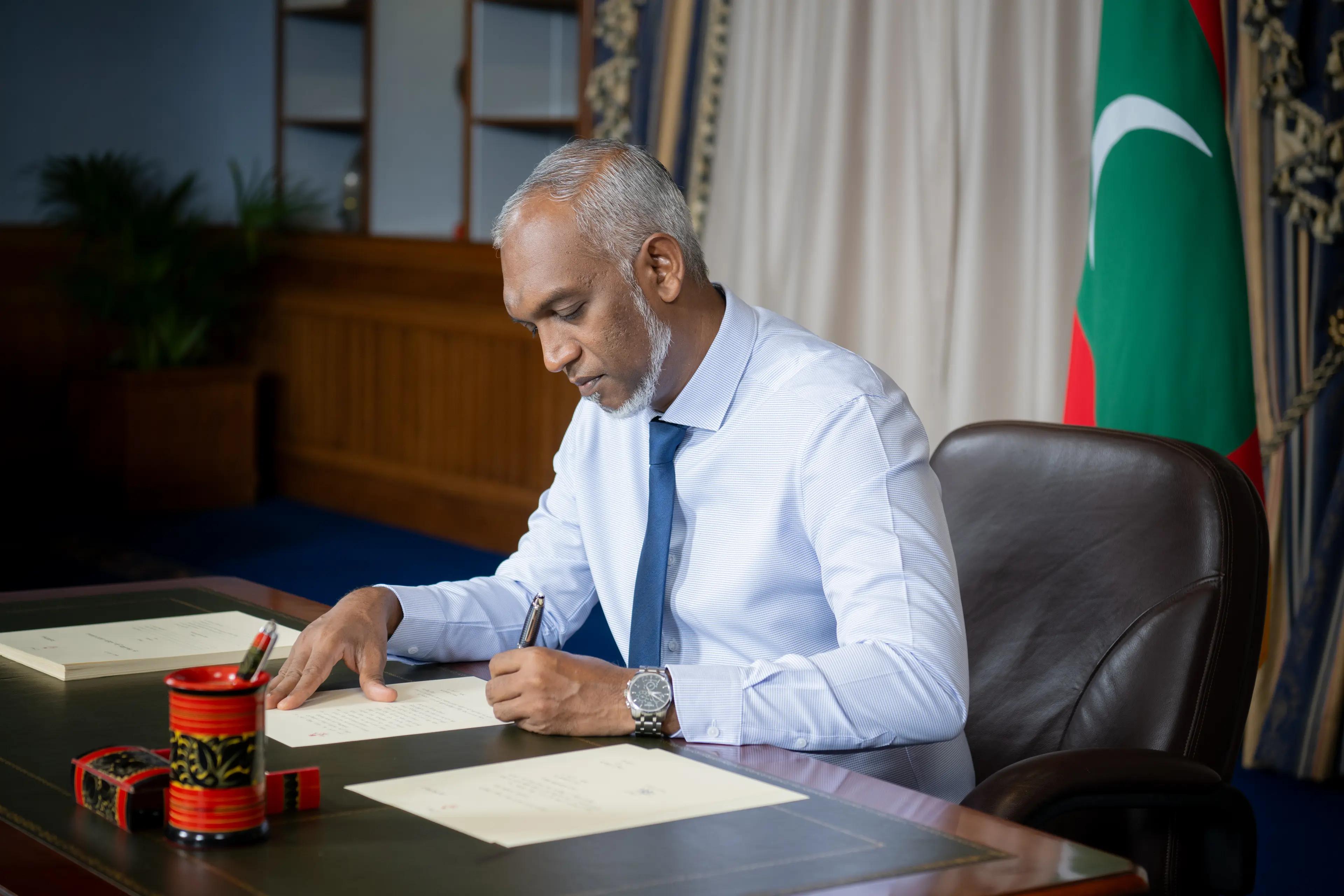 އަހުމަދު ރަޝީދު އަވަހާރަވުމާއި ގުޅިގެން އާޢިލާއަށް ރައީސް ތަޢުޒިޔާ ފޮނުއްވަވައިފި