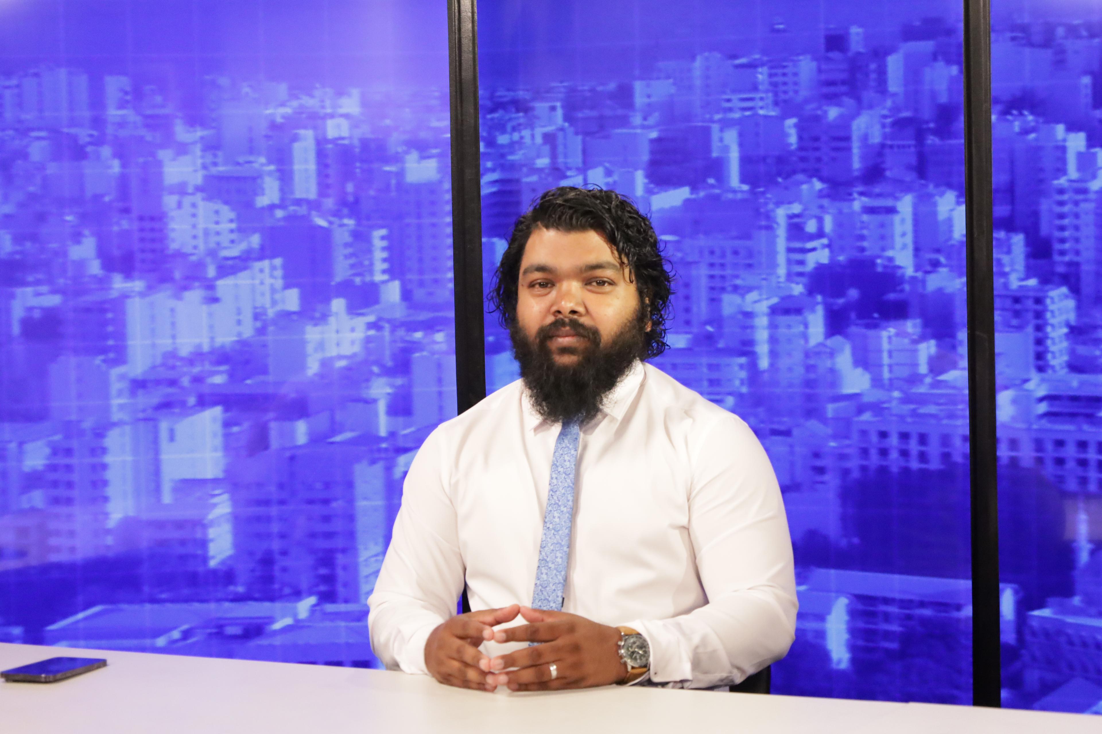އައިބީއެމް އެމްޑީ ޖިނާންގެ ރައްދު ރައީސް ނަޝީދަށް: ސިޔާސީ ހިސާބު ޓީޗަރު އިންނެވީ އަޅުގަނޑުމެންތެރޭ!