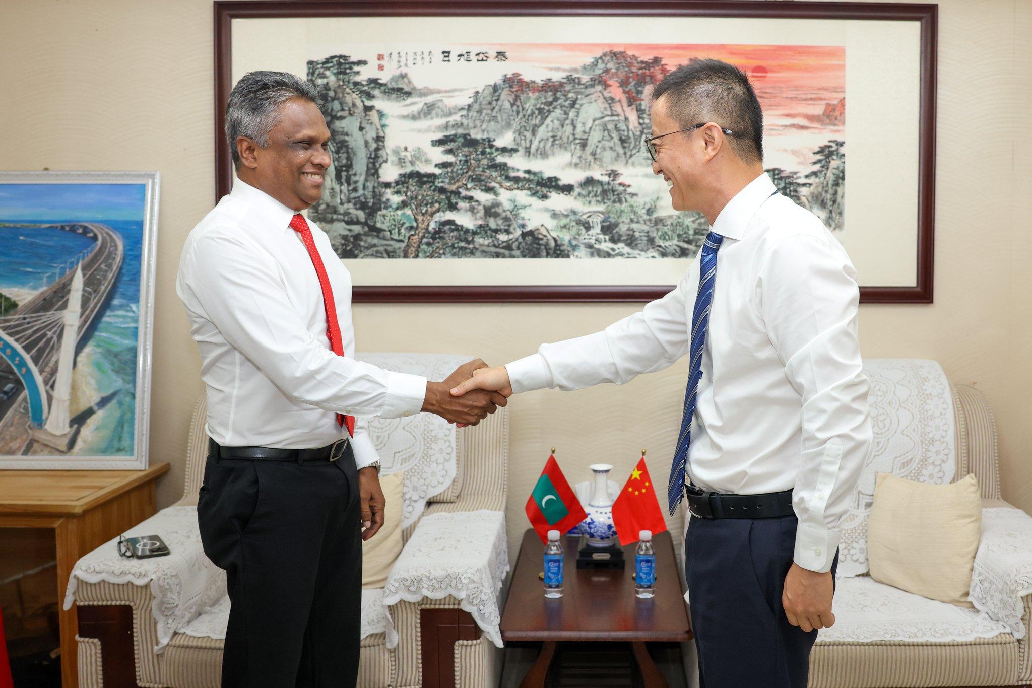 މޭޔަރ ޢާޒިމް ރާއްޖޭގައި ހުންނަވާ ޗައިނާގެ ސަފީރާ ބައްދަލުކުރައްވައިފި