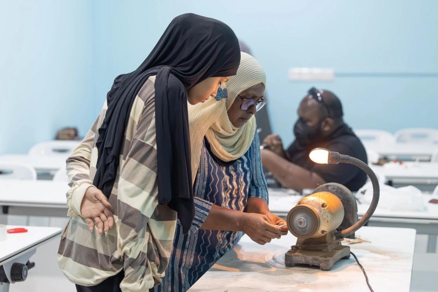 ނާށި ބޭނުންކޮށްގެން އަތްތެރި މަސައްކަތްތައް ދަސްކޮށްދޭ ވޯކްޝޮޕެއް