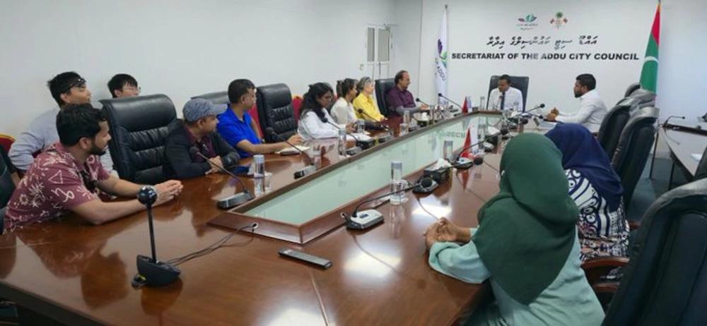 ވޯލްޑް ބޭންކުގެ ވަފުދެއް އައްޑޫ އާއި ފުވައްމުލަކަށް!