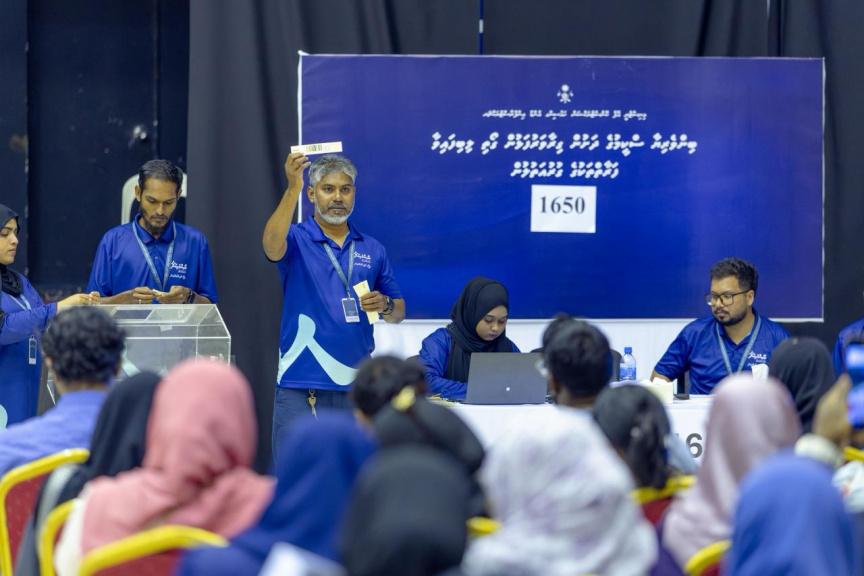 ގިރާވަރުފަޅުން ގޯތިލިބުން މީހުންގެ މެދުގައި އަލުން ގުރު ނެގުން ފަށައިފި