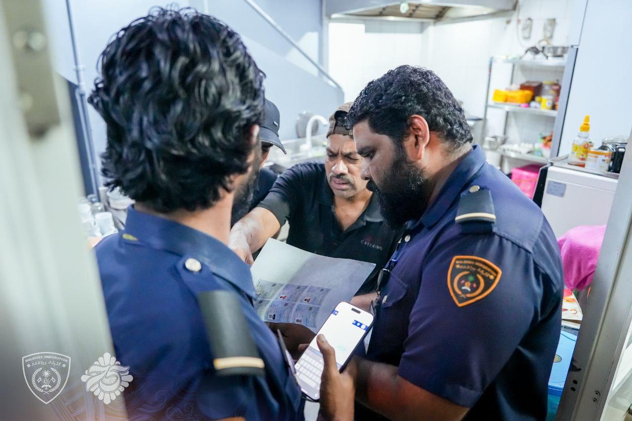  ގަވާއިދާ ހިލާފަށް އުޅެމުންދިޔަ ބިދޭސީންތަކެއް ހައްޔަރުކޮށްފި 