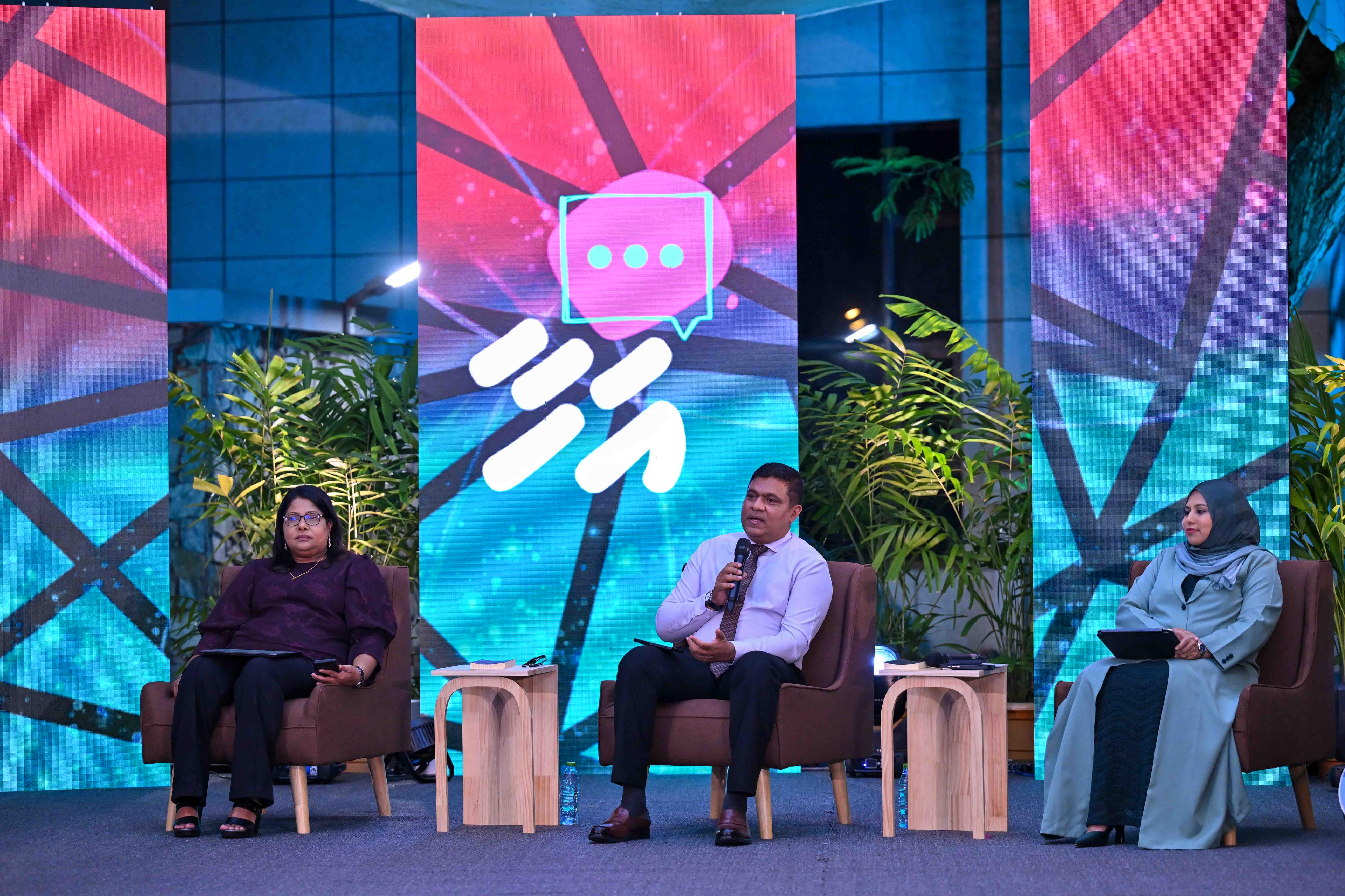 "އަހާ" ފޯރަމްގެ 10 ވަނަ ބުރު މިރޭ!