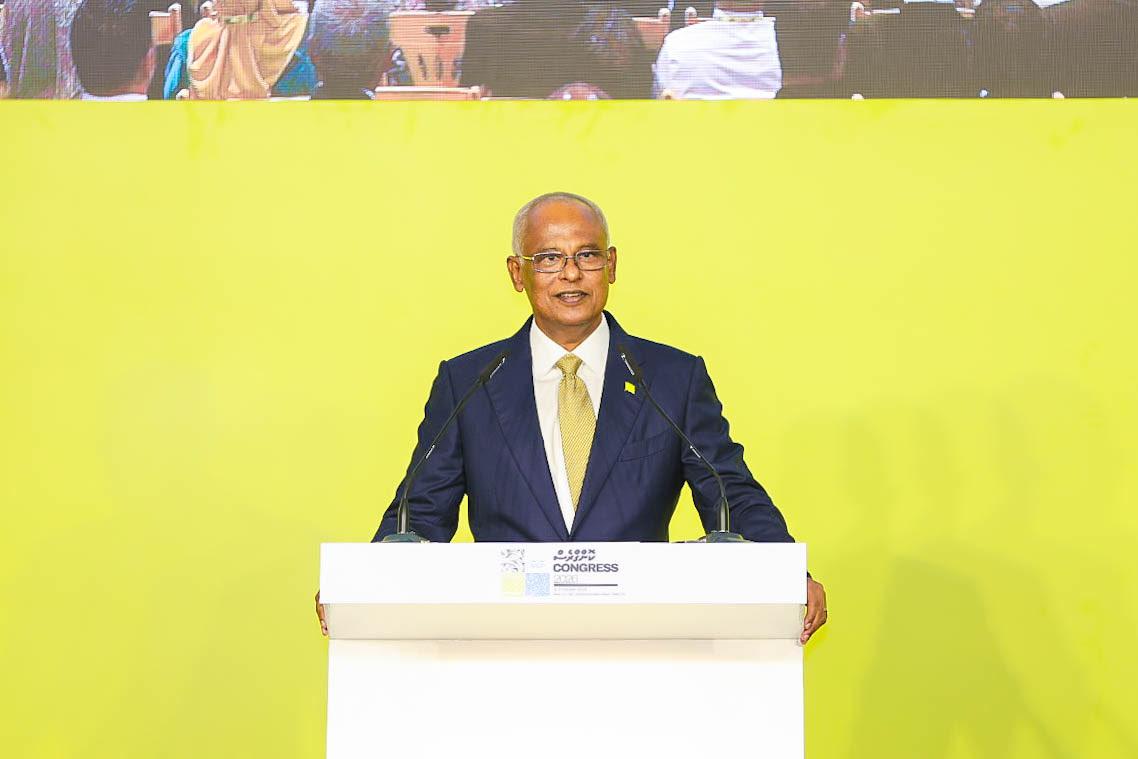 ދެ ދައުރުގެ ޚިދުމަތް – އަސާސީ ޙައްޤުތަކާއި ލާމަރުކަޒީ ކުރިއެރުން އިސްކުރިން: ރައީސް ޞާލިޙް