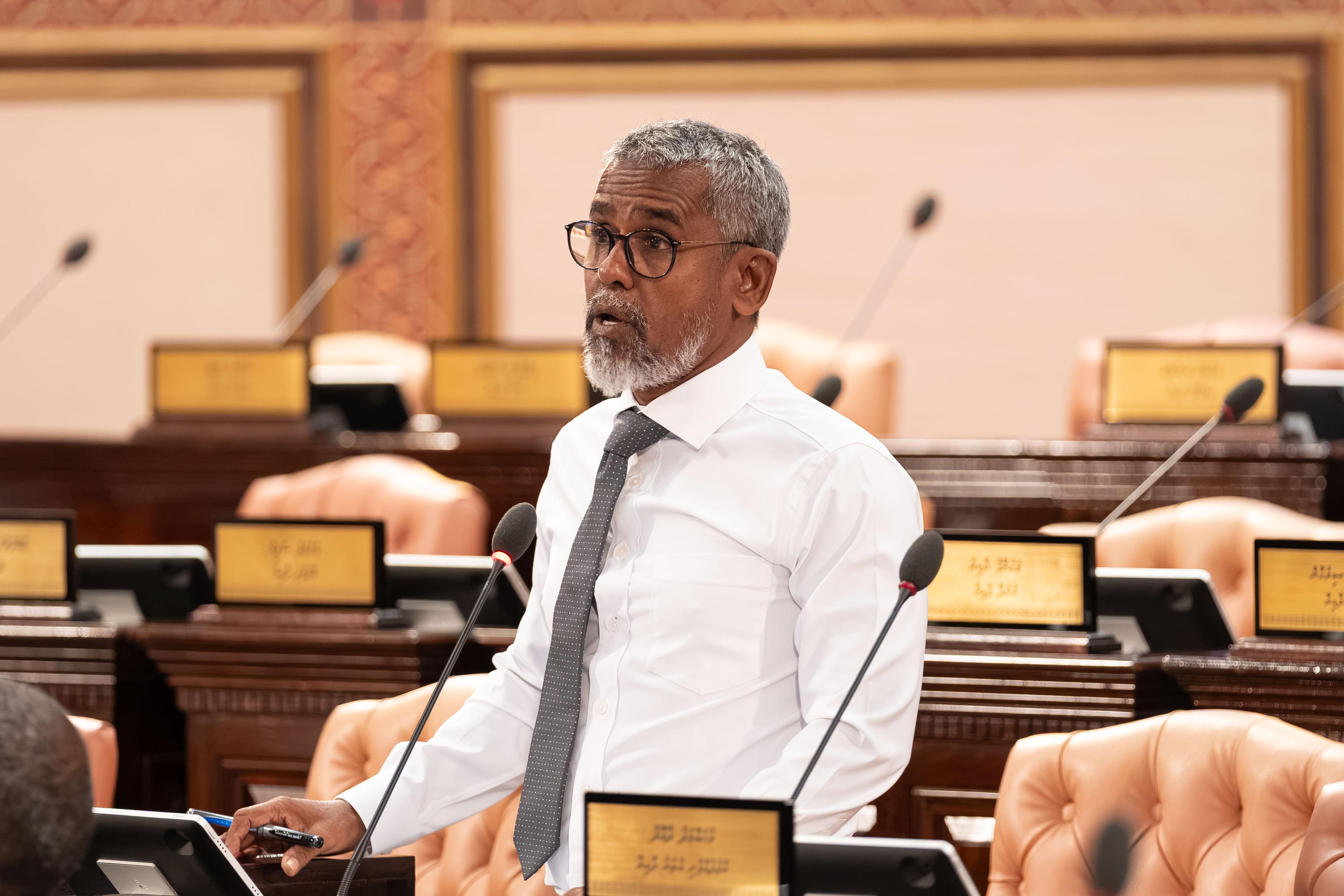 ދިވެހި ބިމުގައި އެހެންބަޔަކު ވަޒަންވެެރިކުރުވުމަކީ ކުރަން ހެޔޮވާވަރު ކަމެއް ނޫން: މެމްބަރު ޒިޔާދު