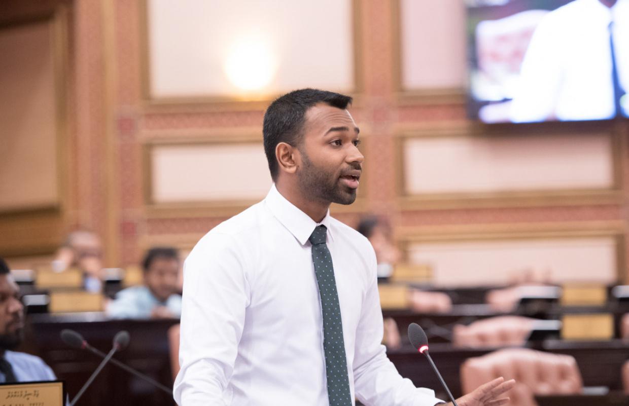 ރަސްމާލެ މަޝްރޫއާއި ގުޅިގެން މަޖިލީހަށް ގަރާރެއް ހުށަހަޅައިފި 