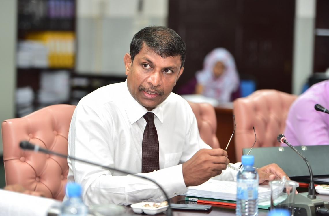 ކުރީގެ މެމްބަރު ރިޔާޒް ރަޝީދުގެ  ތައުރީފް ރައީސަށް!