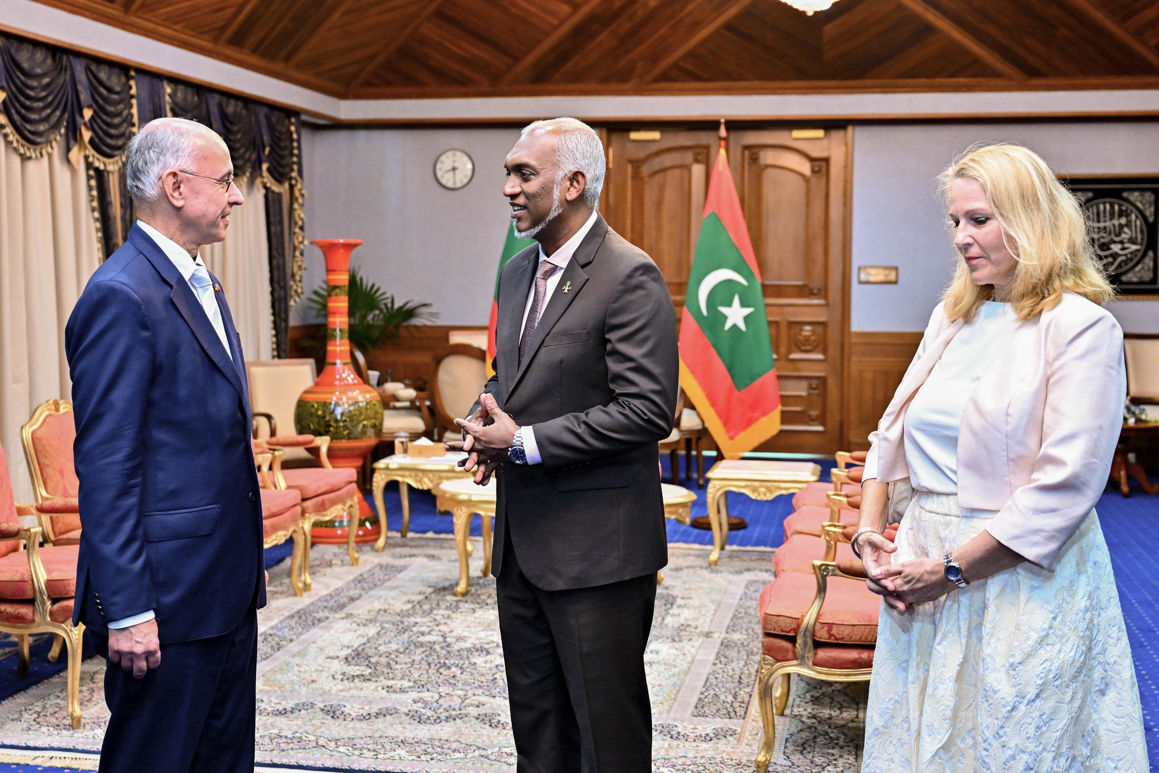 ރައީސް ޖަރުމަނަށް ފުރާވަޑައިގެންފި 