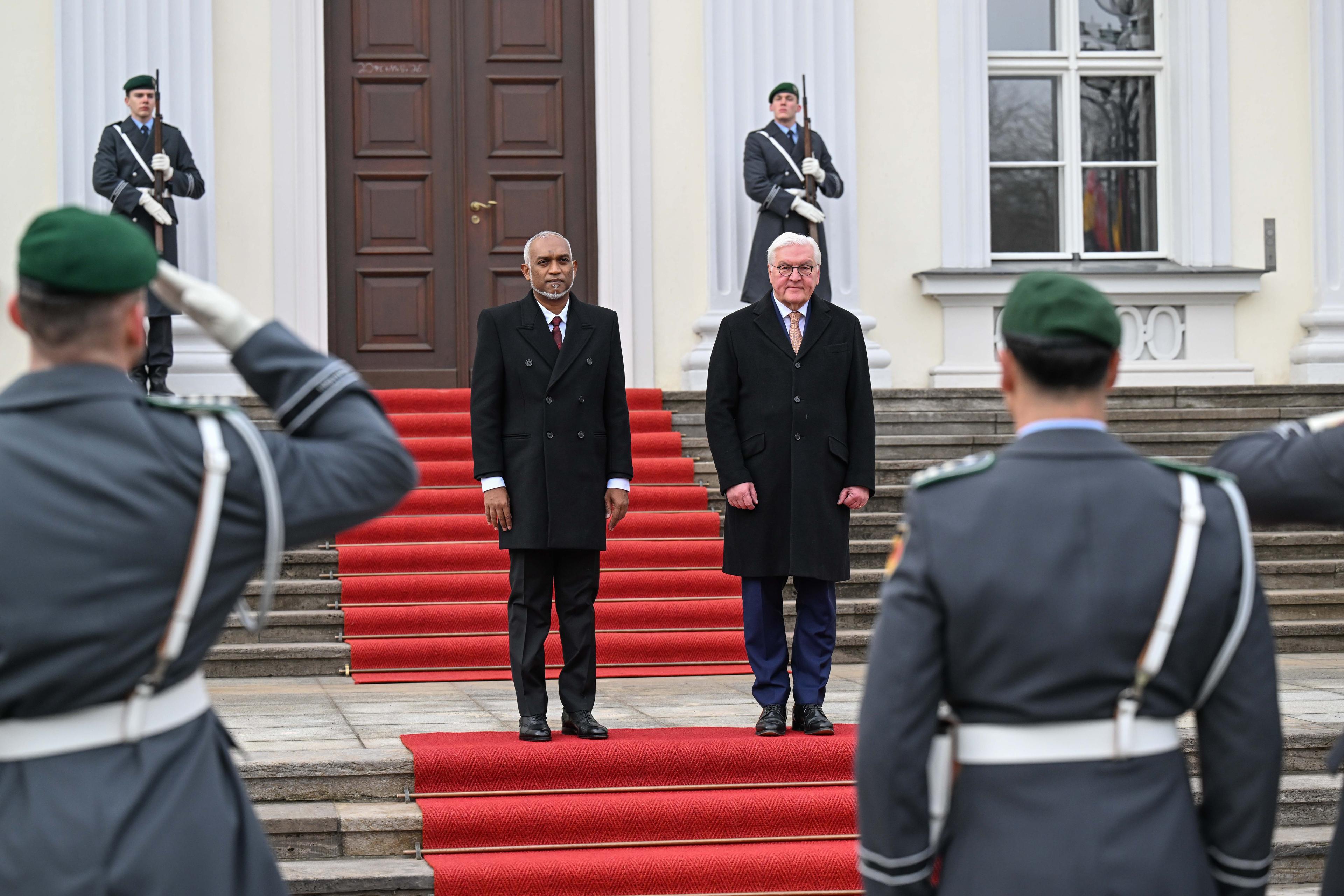 ޖަރުމަނުވިލާތުން ރައީސުލްޖުމްހޫރިއްޔާއަށް ރަސްމީކޮށް މަރުޙަބާ ދަންނަވައިފި