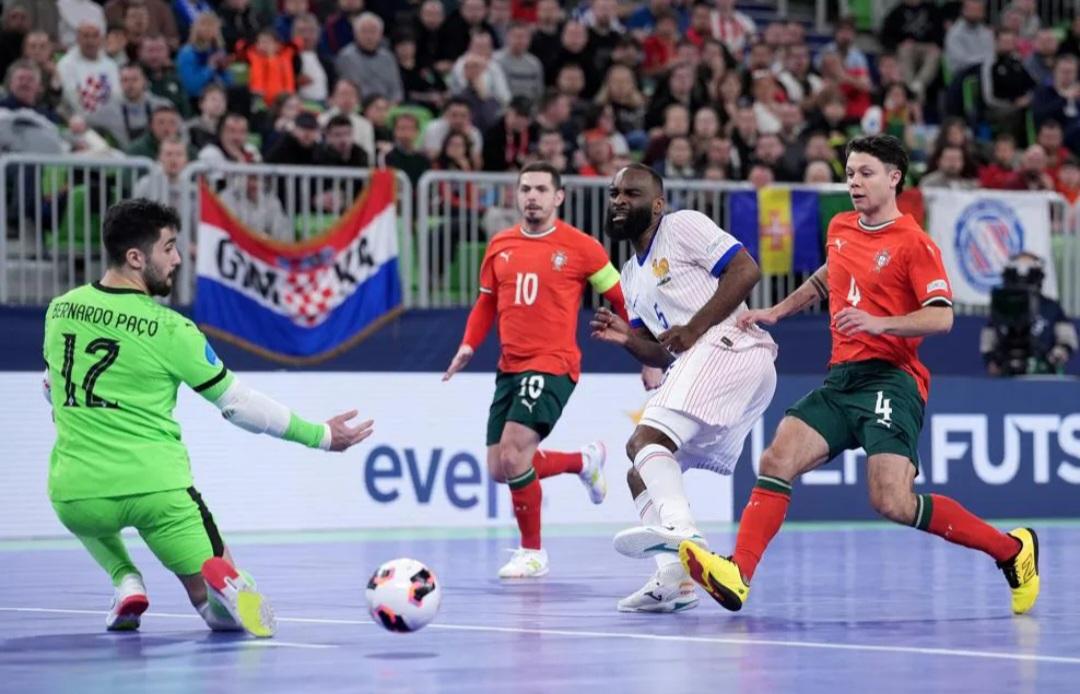 ފުޓްސަލް ޔޫރޯ: ފަސޭހަކަމާއެކު ފްރާންސް ބަލިކޮށް ޕޯޗުގަލް ފައިނަލުން ޖާގަ ހޯދައިފި