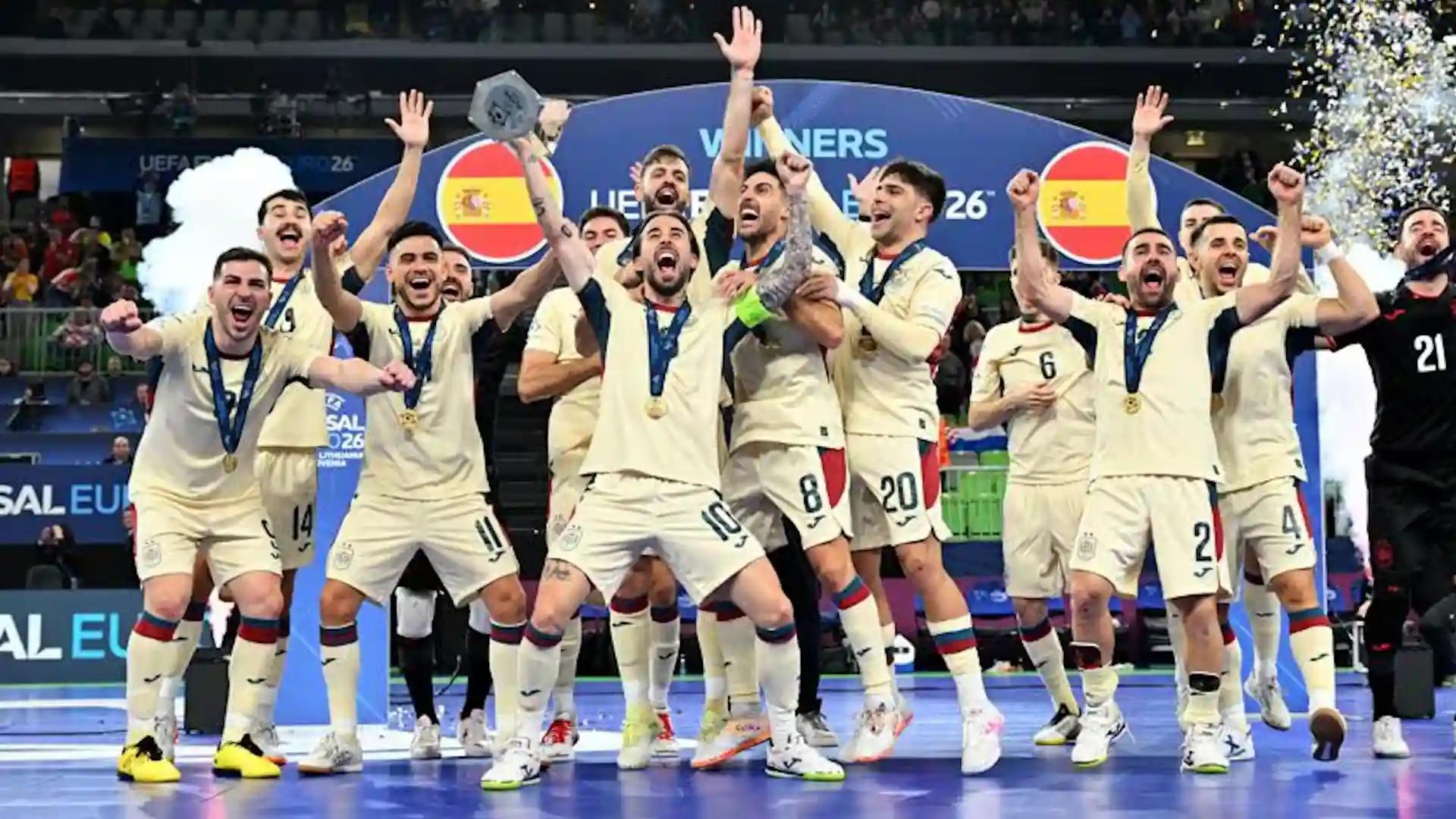 ސްޕެއިނުން ޔުއެފާ ފުޓްސަލް ޔޫރޯ އަށްވަނަ ފަހަރަށް ކާމިޔާބުކޮށްފި 