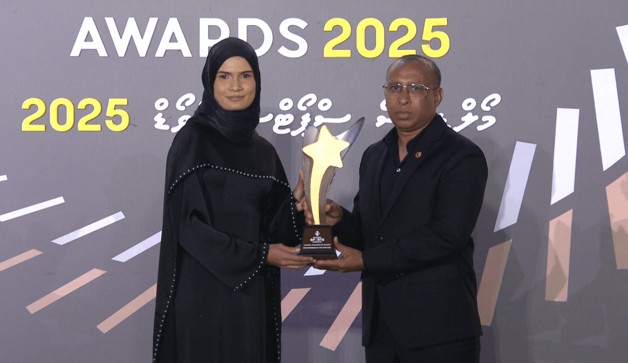 ހޭންޑް ބޯޅައިގެ އަހަރުގެ އެންމެ މޮޅު ކުޅުންތެރިޔަކަށް ފާތިމަތު ޖުނާ