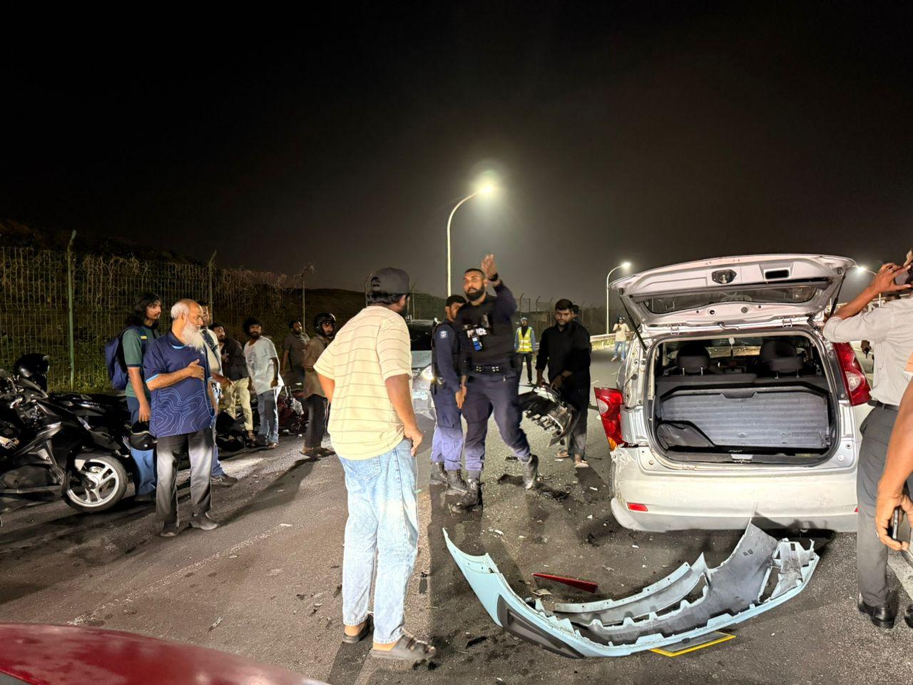 ހައިވޭގައި ހިނގި އެކްސިޑެންޓްގައި 4 މީހަކަށް އަނިޔާވީ  6 އުޅަދެއްޖެހިގެން