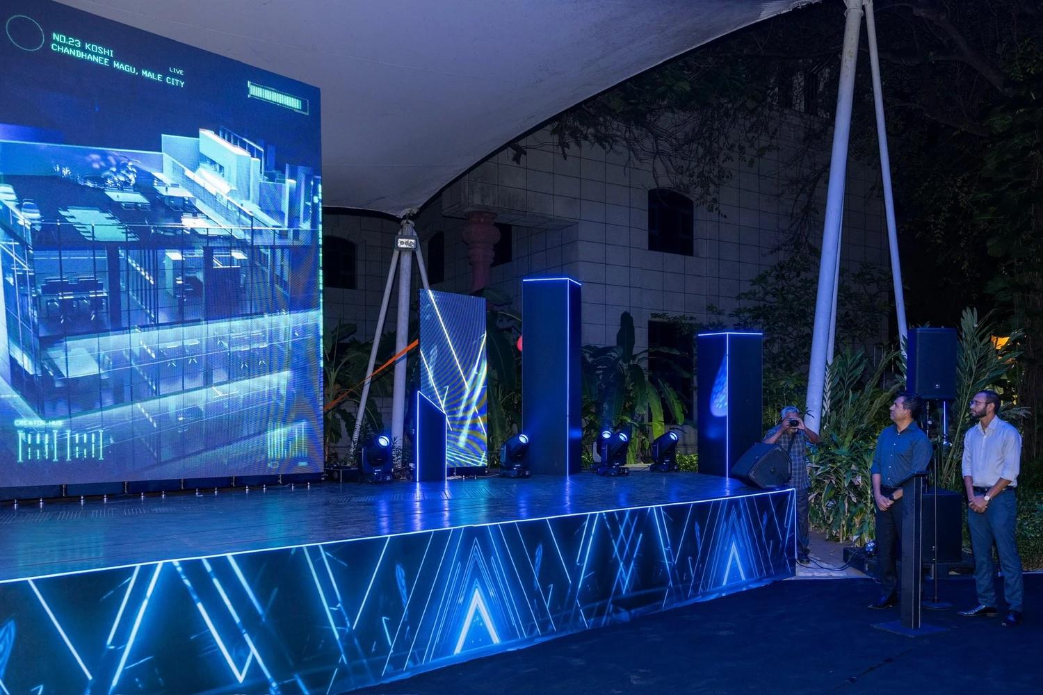 ނޮވެންބަރު 11 ގައި ކްރިއޭޓަރ ހަބް ހުޅުވަނީ