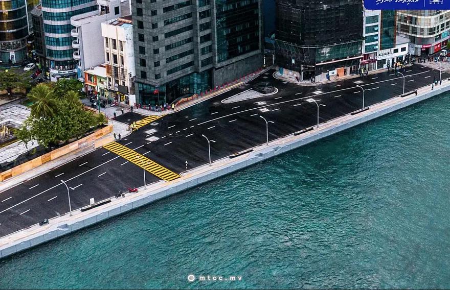 މަގު ހެދުމަށް ބަންދުކުރާ ސަރަހައްދުން 24 ގަޑިއިރުތެރޭ އުޅަނދުތައް ނެގުމަށް އަންގައިފި