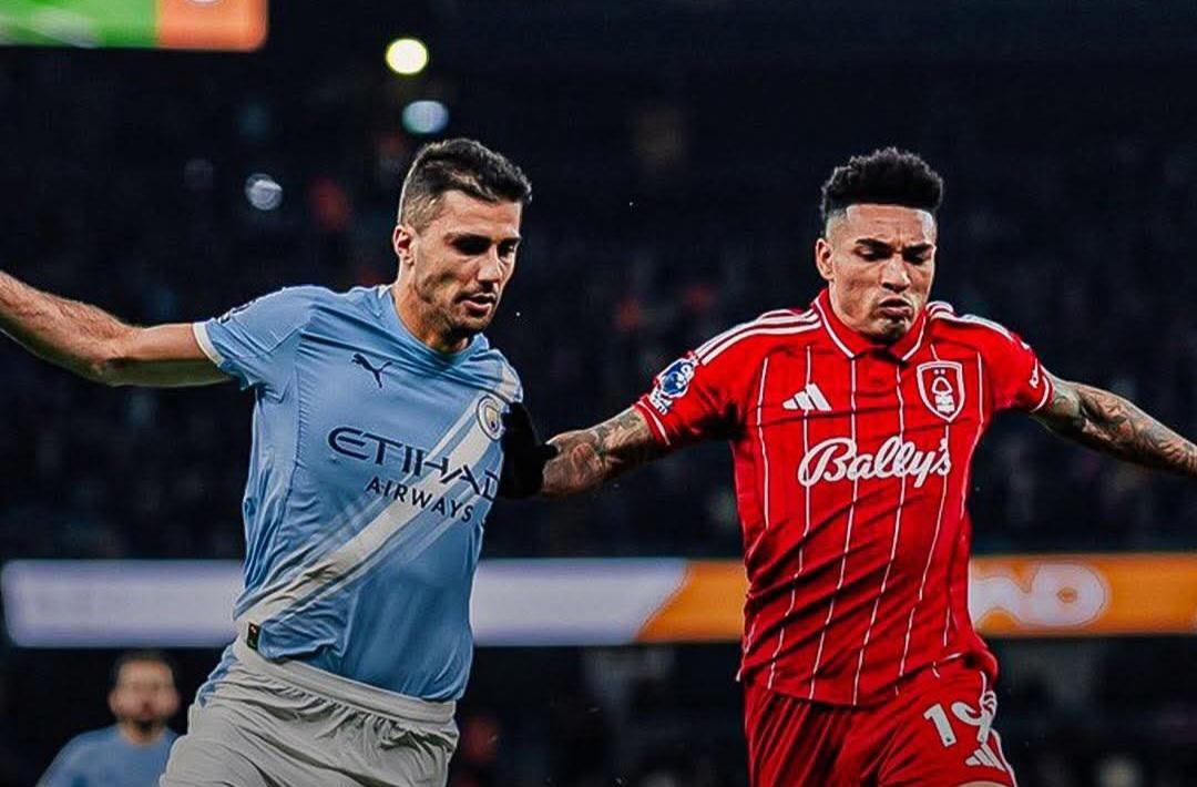 ފޮރެސްޓުން މެންޗެސްޓާ ސިޓީ ހުއްޓުވައިފި