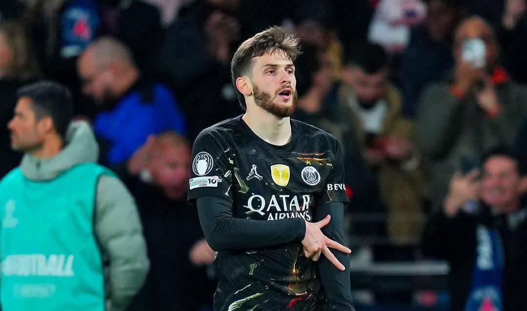 ޚަވިޗާގެ ދެލަނޑާއެކު ޗެލްސީ އަތުން ޗެމްޕިއަން  ޕީއެސްޖީއަށް ފަސޭހަ މޮޅެއް