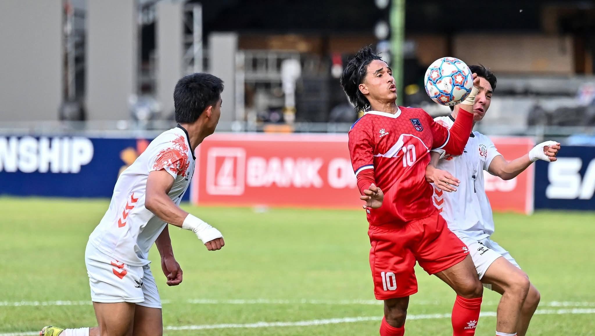 ބޫޓާން ބަލިކޮށް ނޭޕާލުން މުބާރާތް ފެށީ އިތުބާރާއެކު