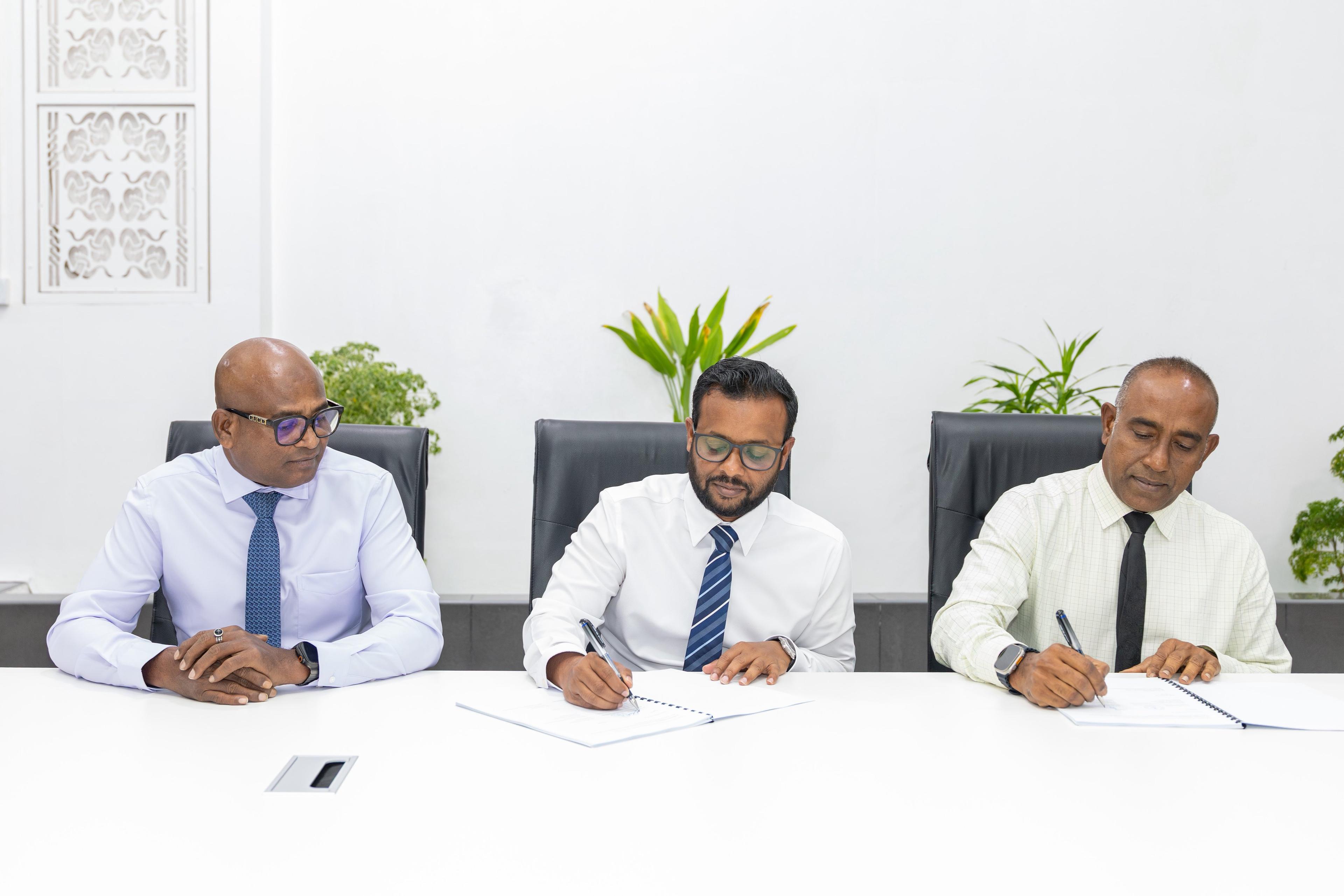 މަޑަވެލި ބިން ހިއްކުމުގެ މަސައްކަތް އެމްޓީސީސީއަށް