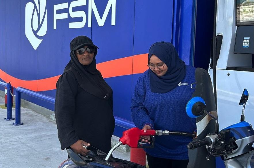 ހަނިމާދުއާއި އިހަވަންދޫގައި  ފިއުލް ސްޓޭޝަންގެ ޚިދުމަތް ފަށައިފި